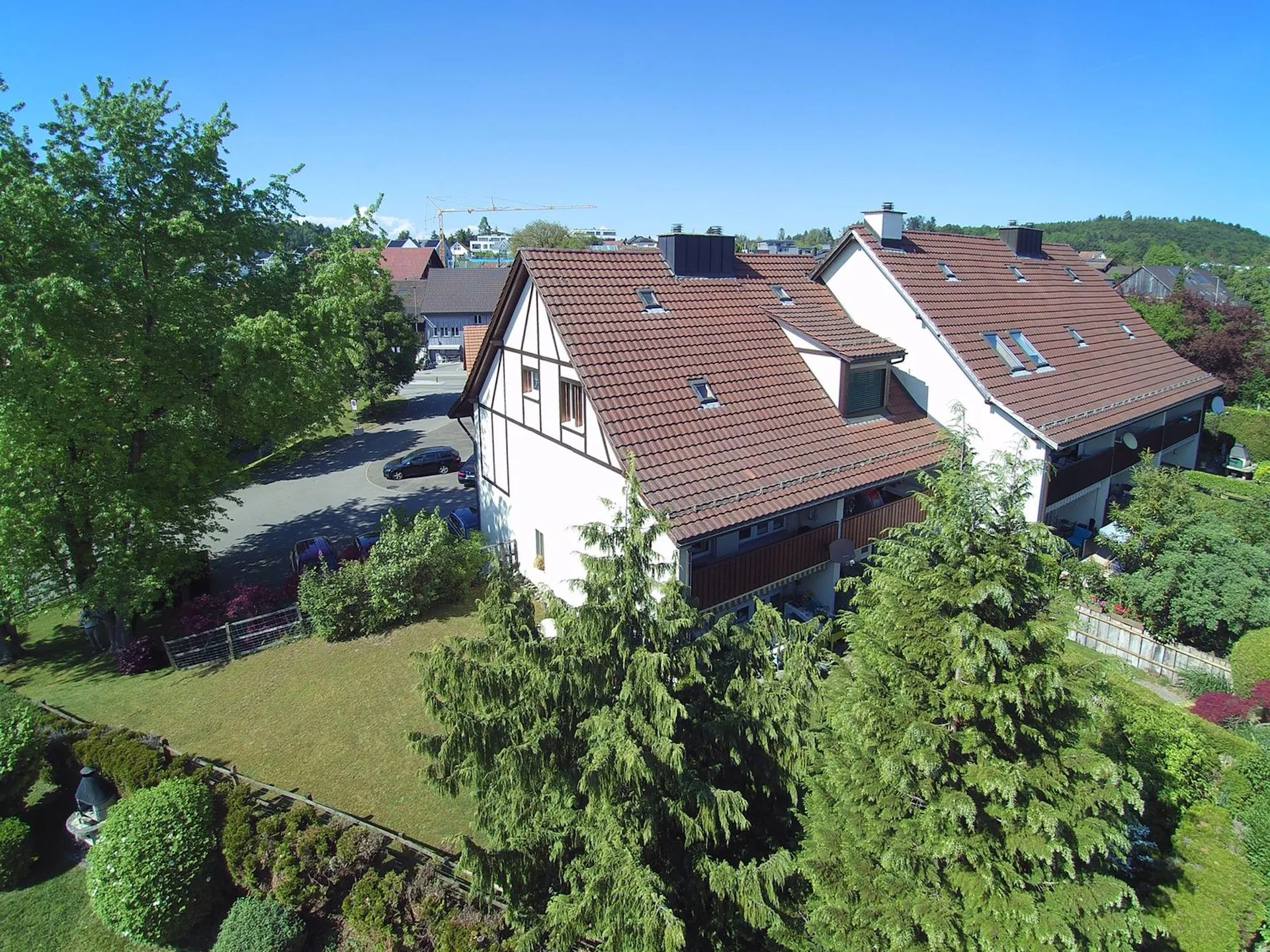 Living in the Green: Charming 5.5-Room Single-Family Home