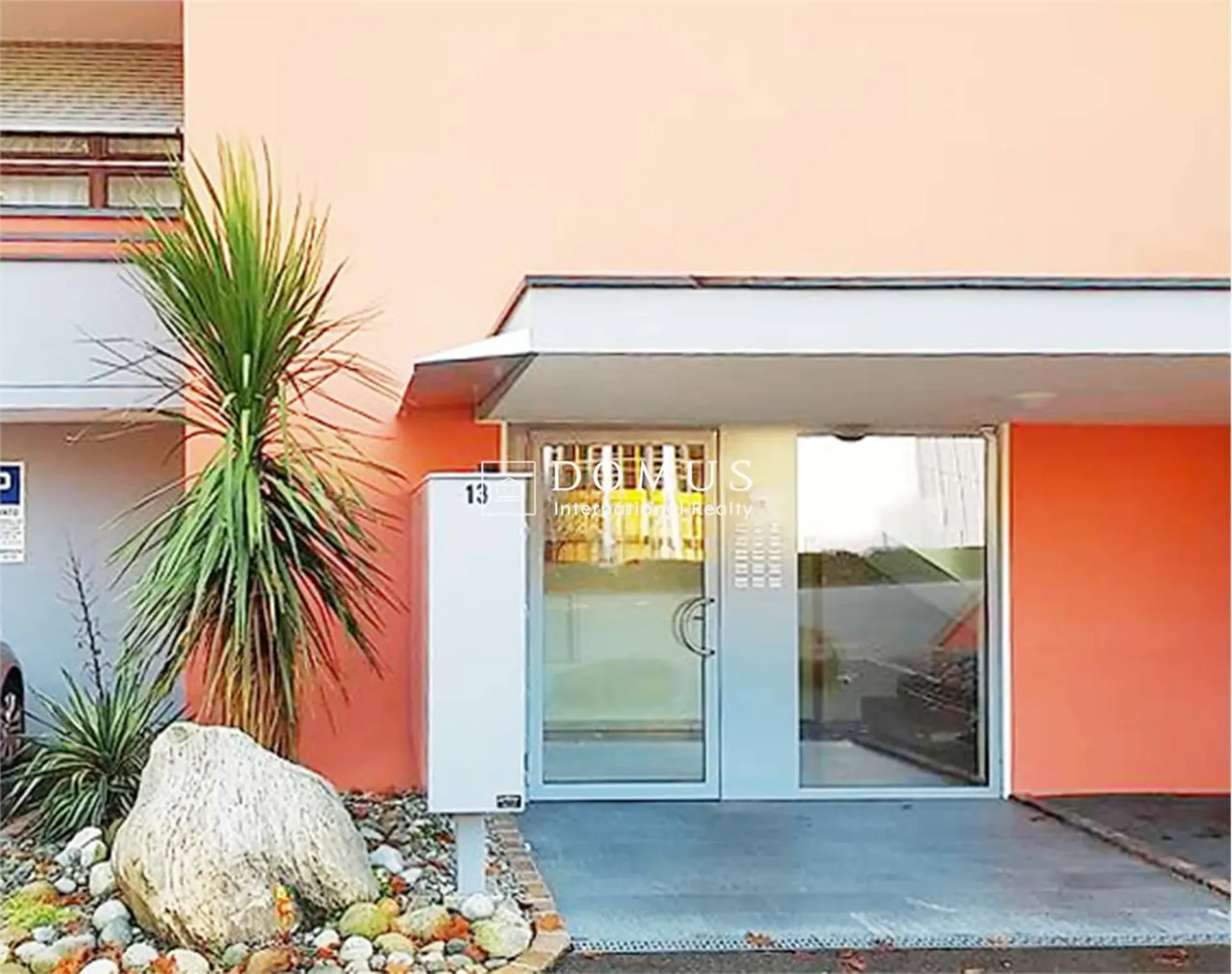 Schönes möbliertes Apartment im letzten Stock