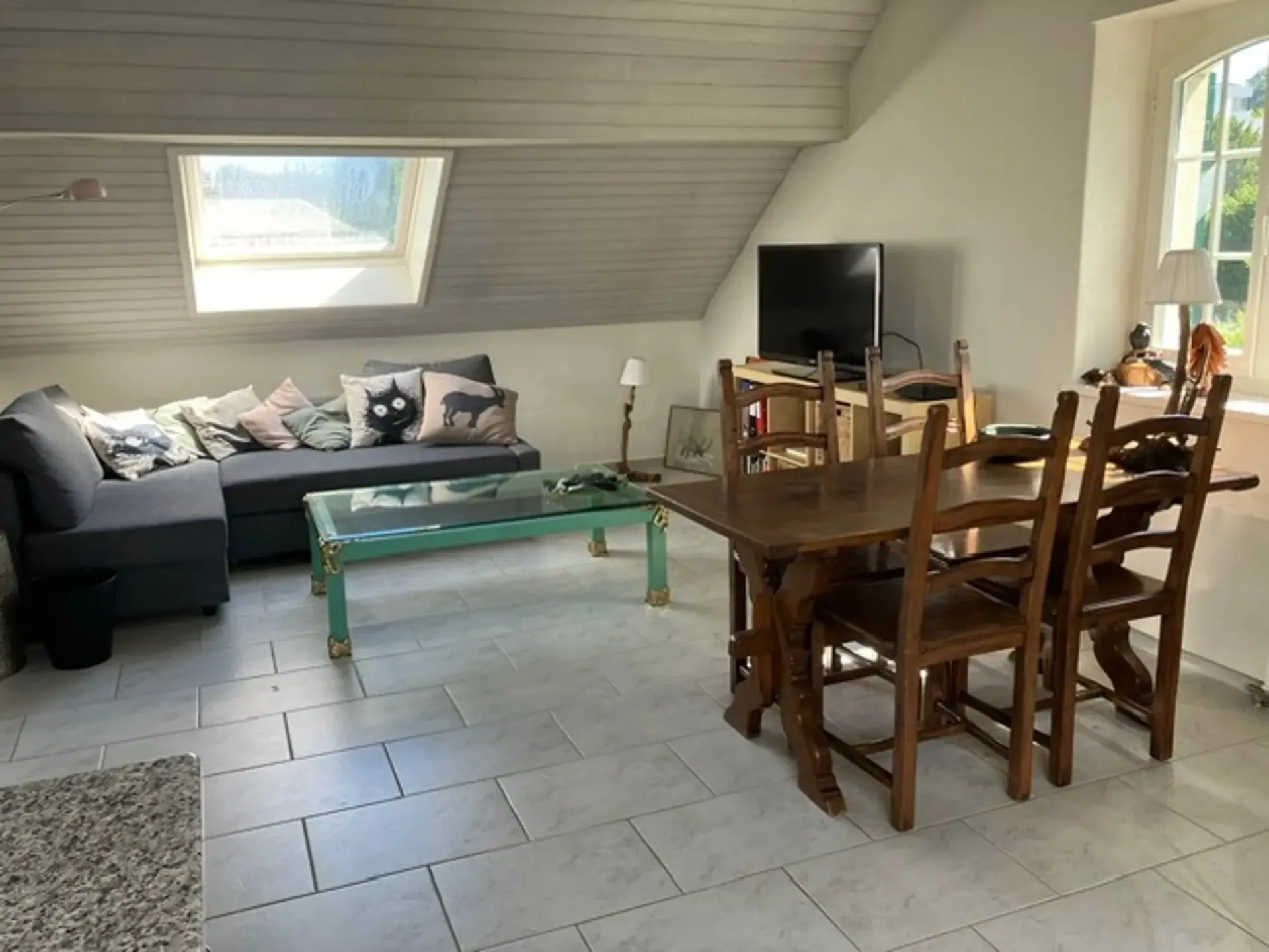 2½ ZIMMER-DACHWOHNUNG IN DIELSDORF (ZH), MÖBLIERT, TEMPORÄR