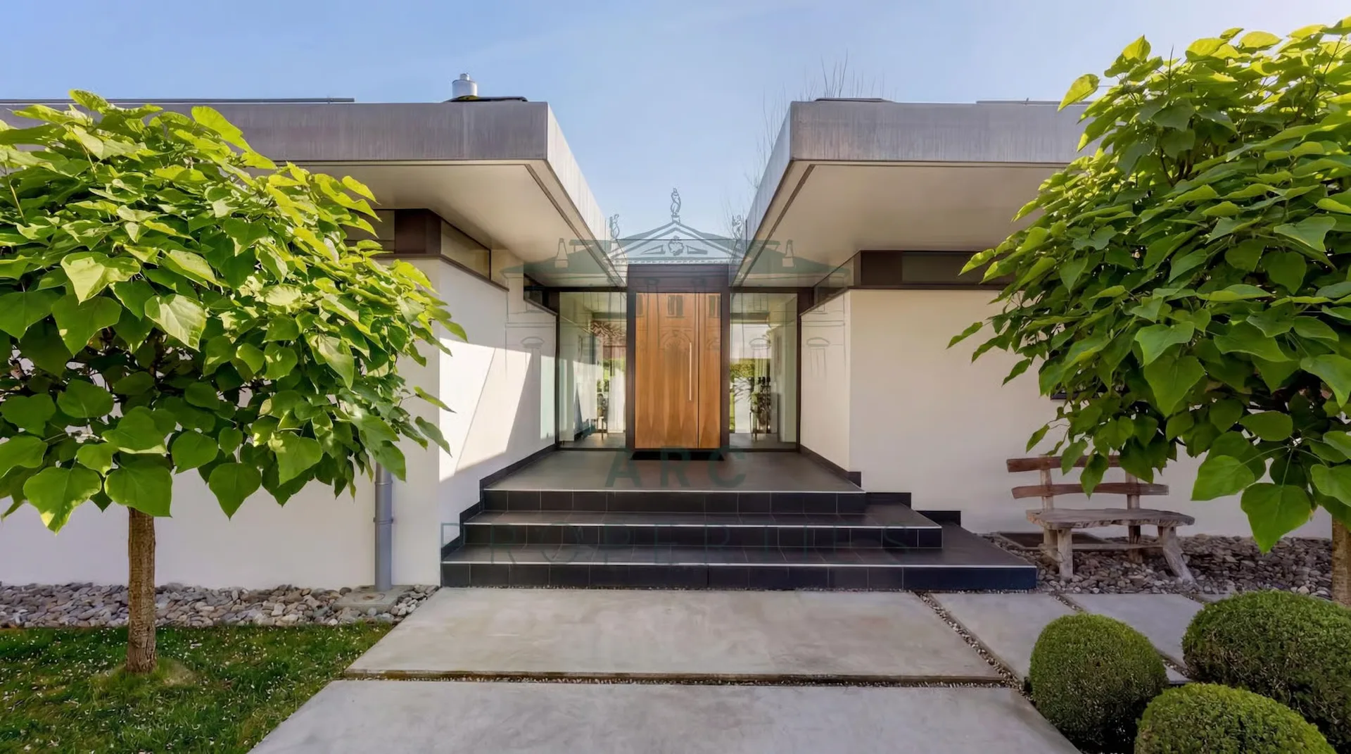 VESSY - CHARMANTE MAISON D'ARCHITECTE AVEC PISCINE