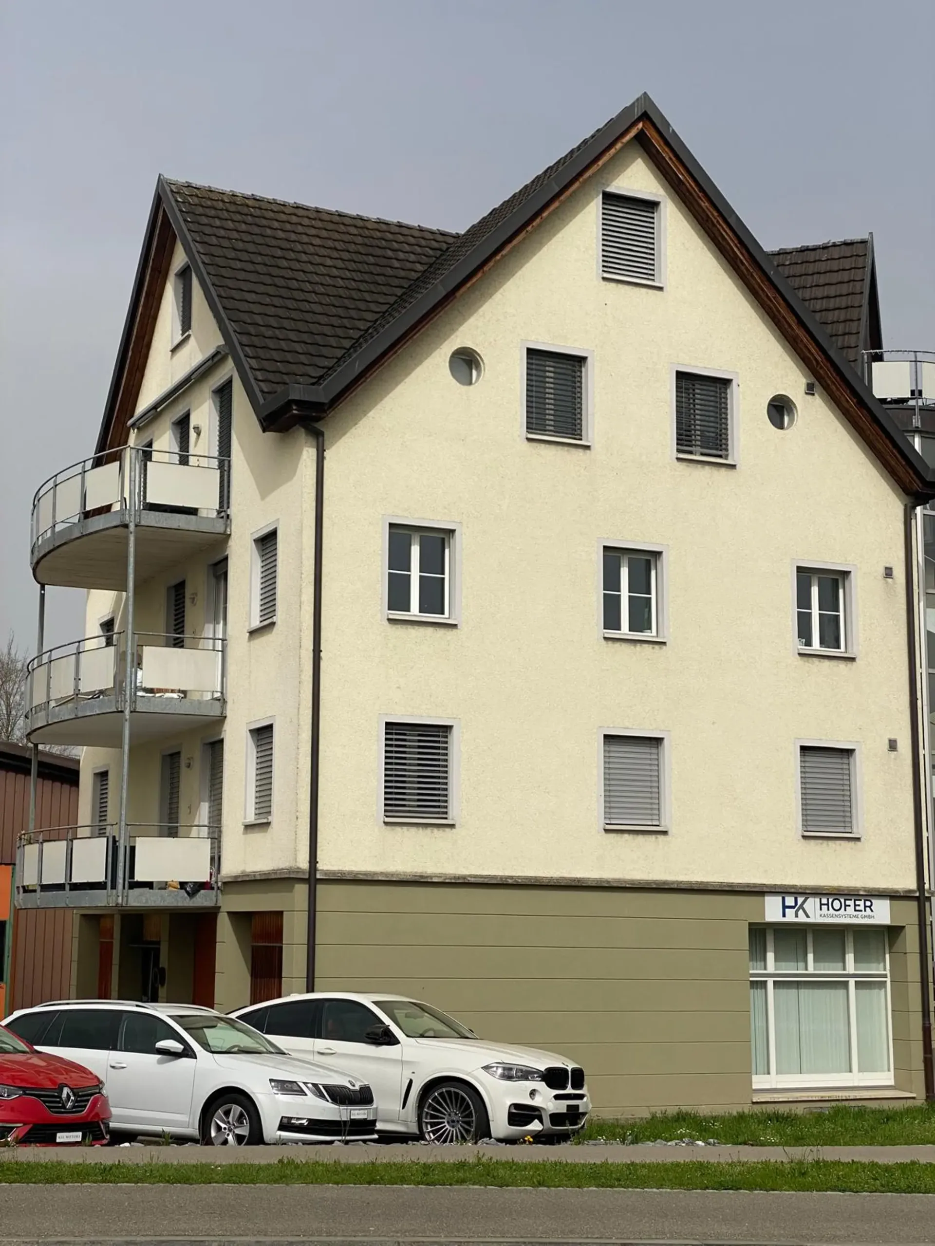 Moderne 4.5-Zimmer-Wohnung mit Balkon in Egnach