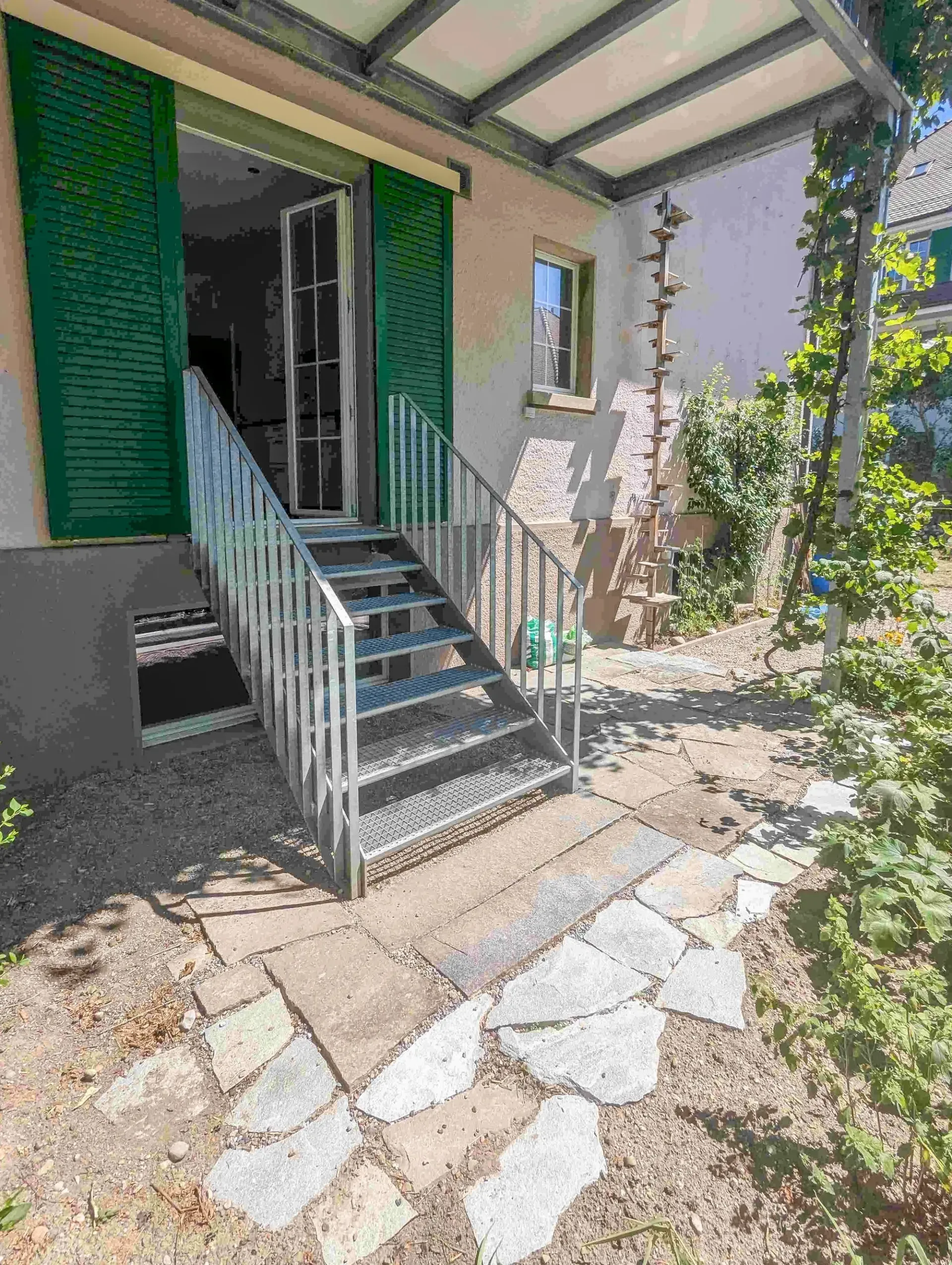 3.5-room apartment with garden seating in Fischermätteli