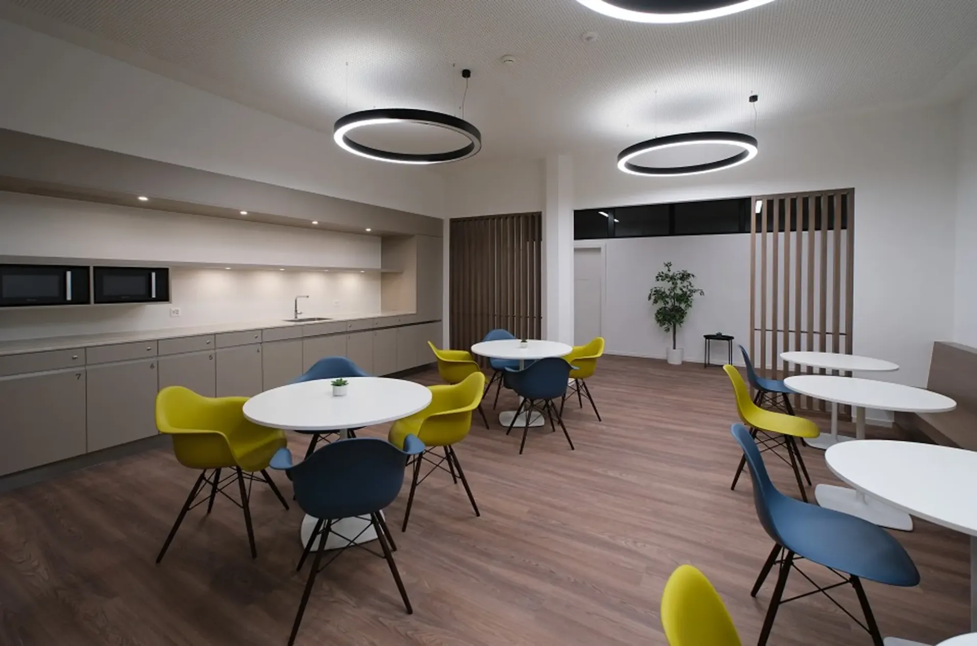 Avouillons - surfaces de bureaux clé en mains