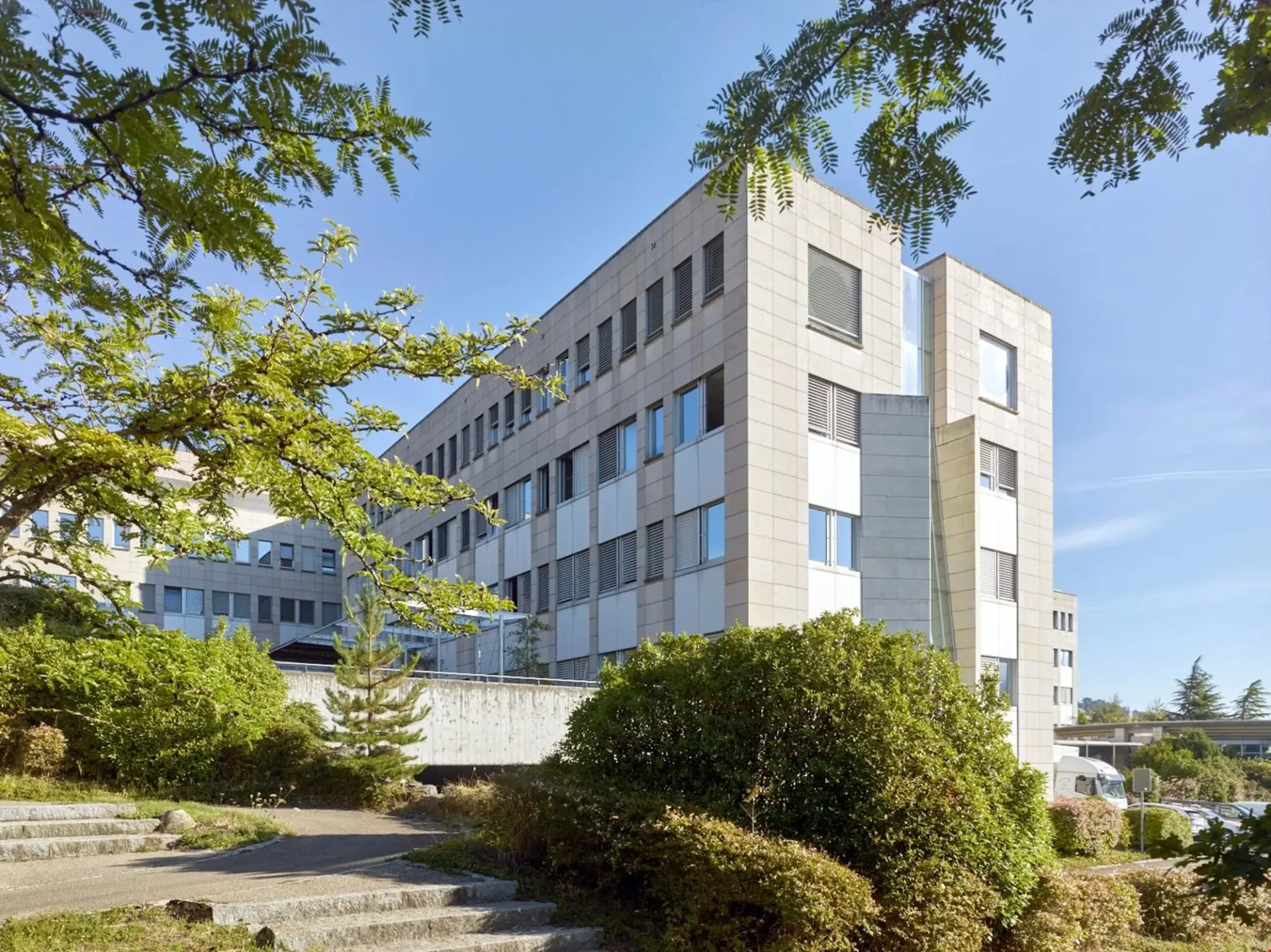 RAVIÈRES - von 200 bis 785 m2
