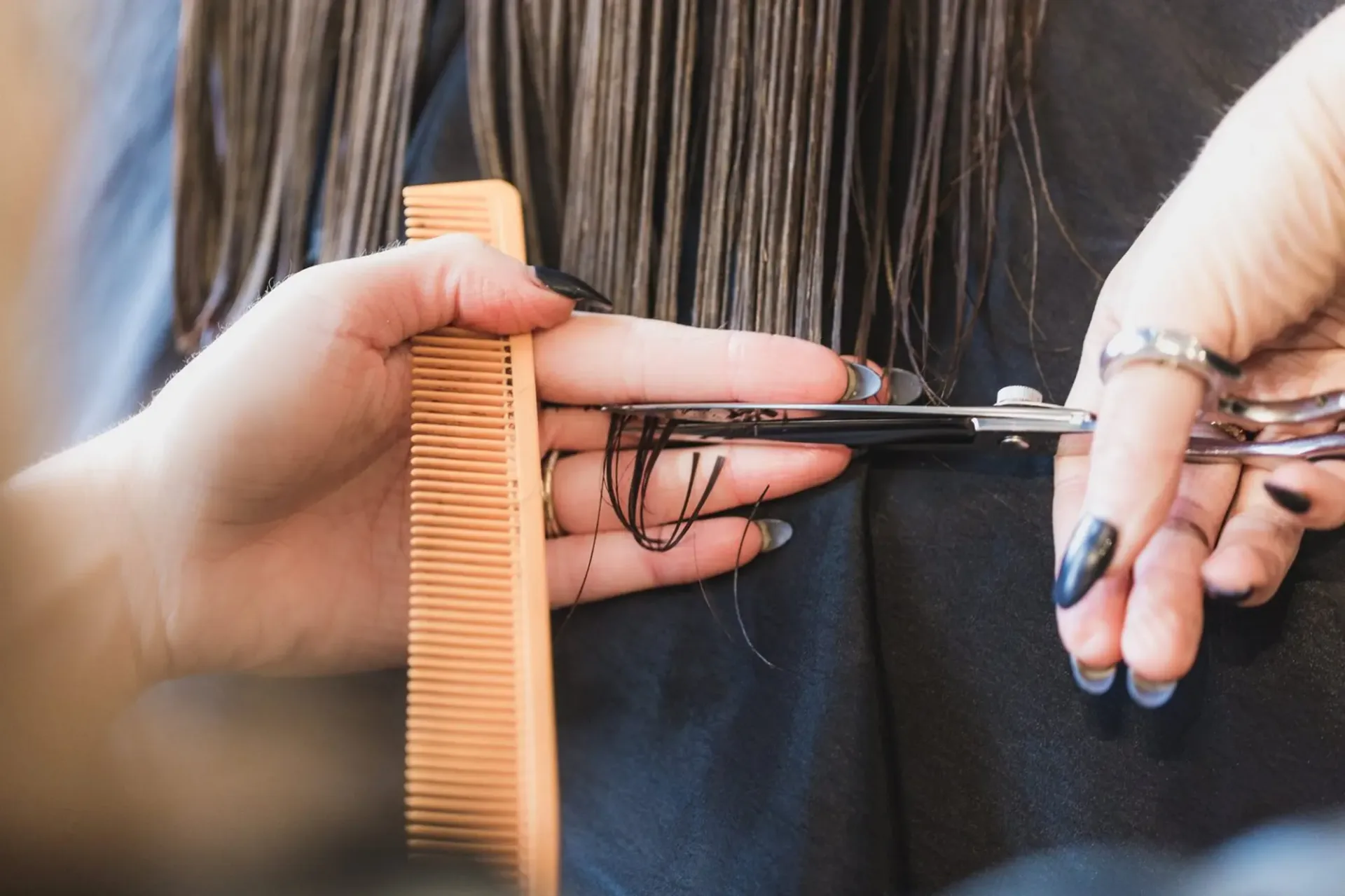 SCHÖNES FRISÖRSALON