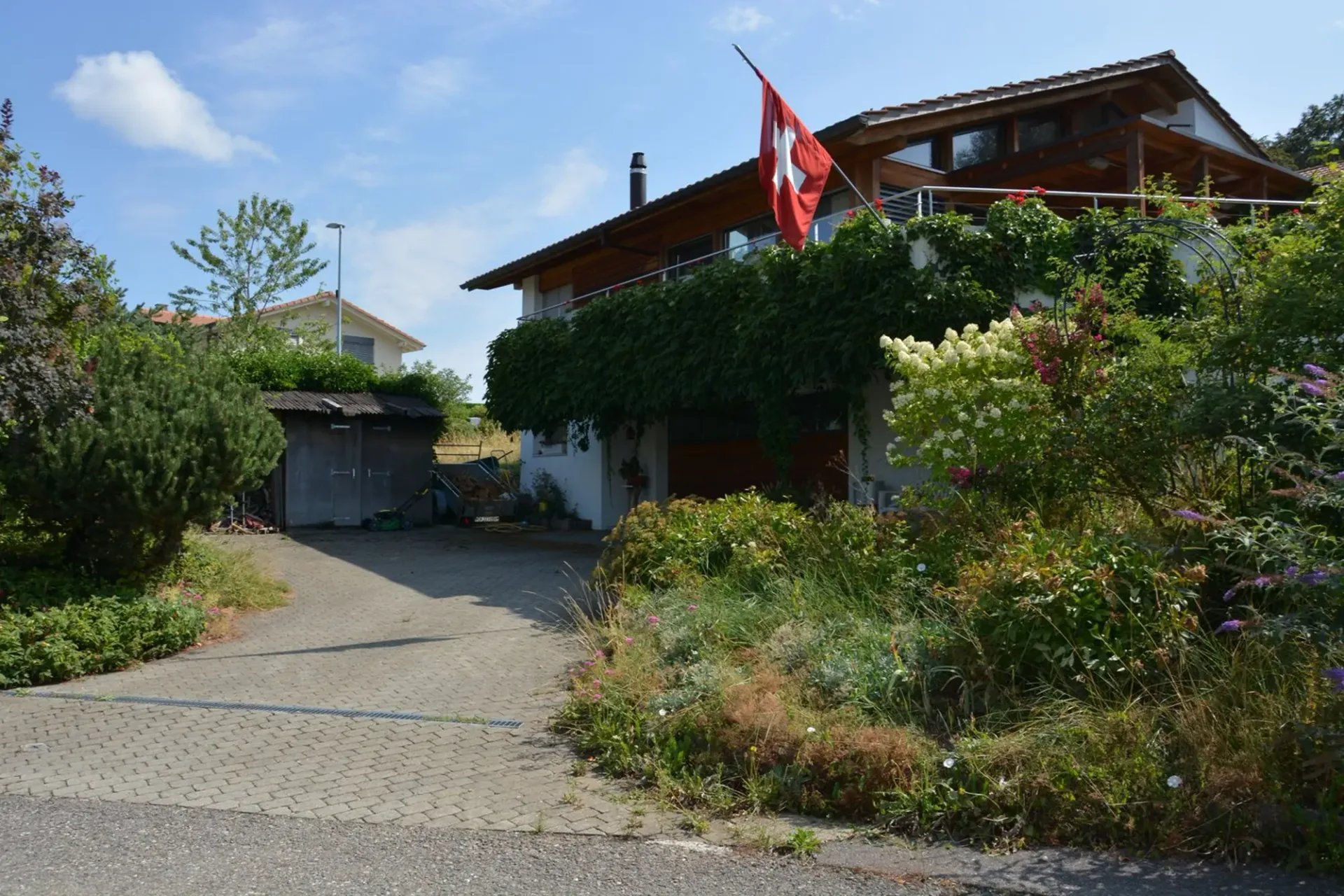 Einzelhaus mit viel Licht in La Roche FR – Grüne und friedliche Umgebung