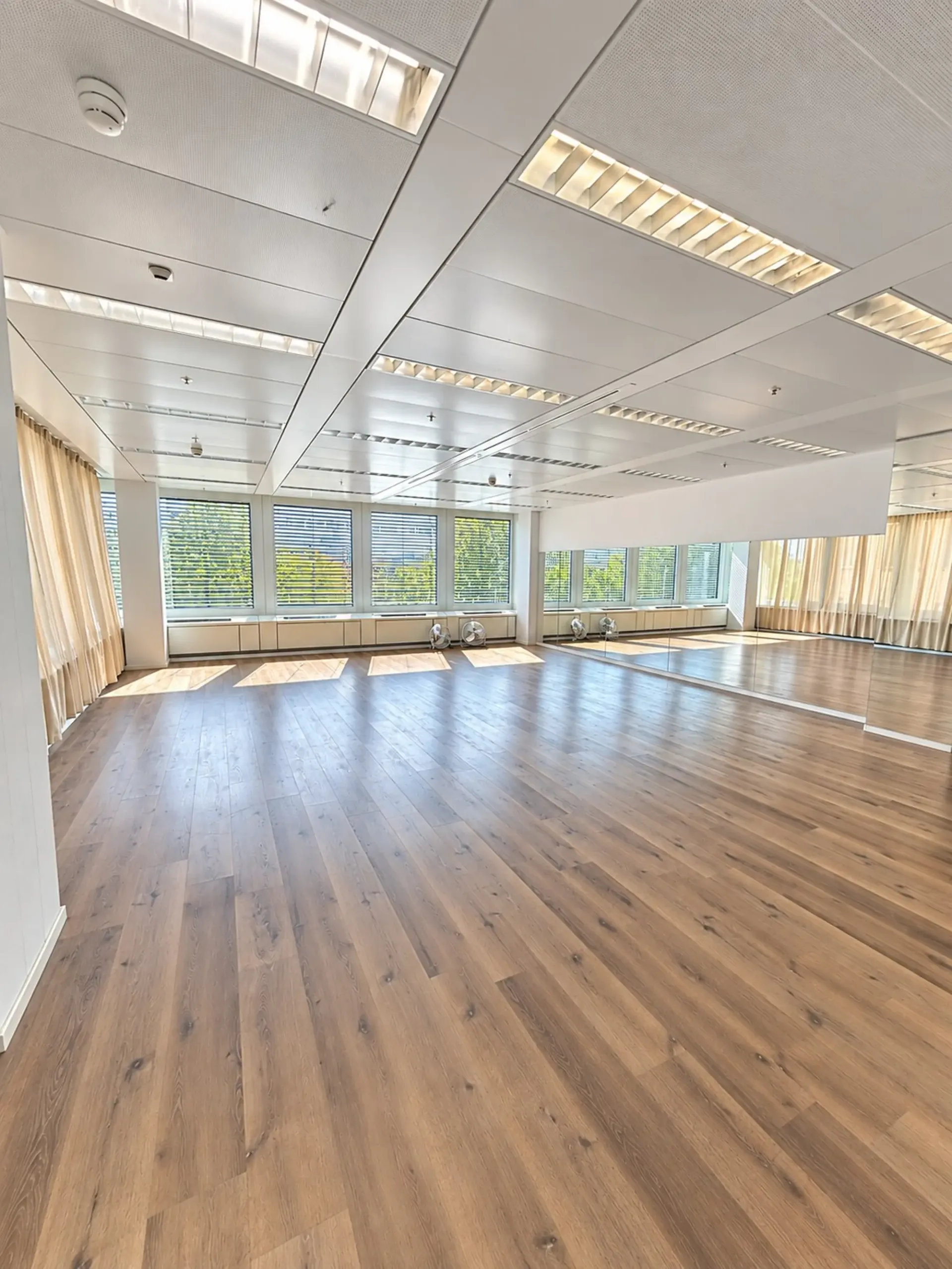 Commercial space in TMC Glattpark, versatile | 137 m²
