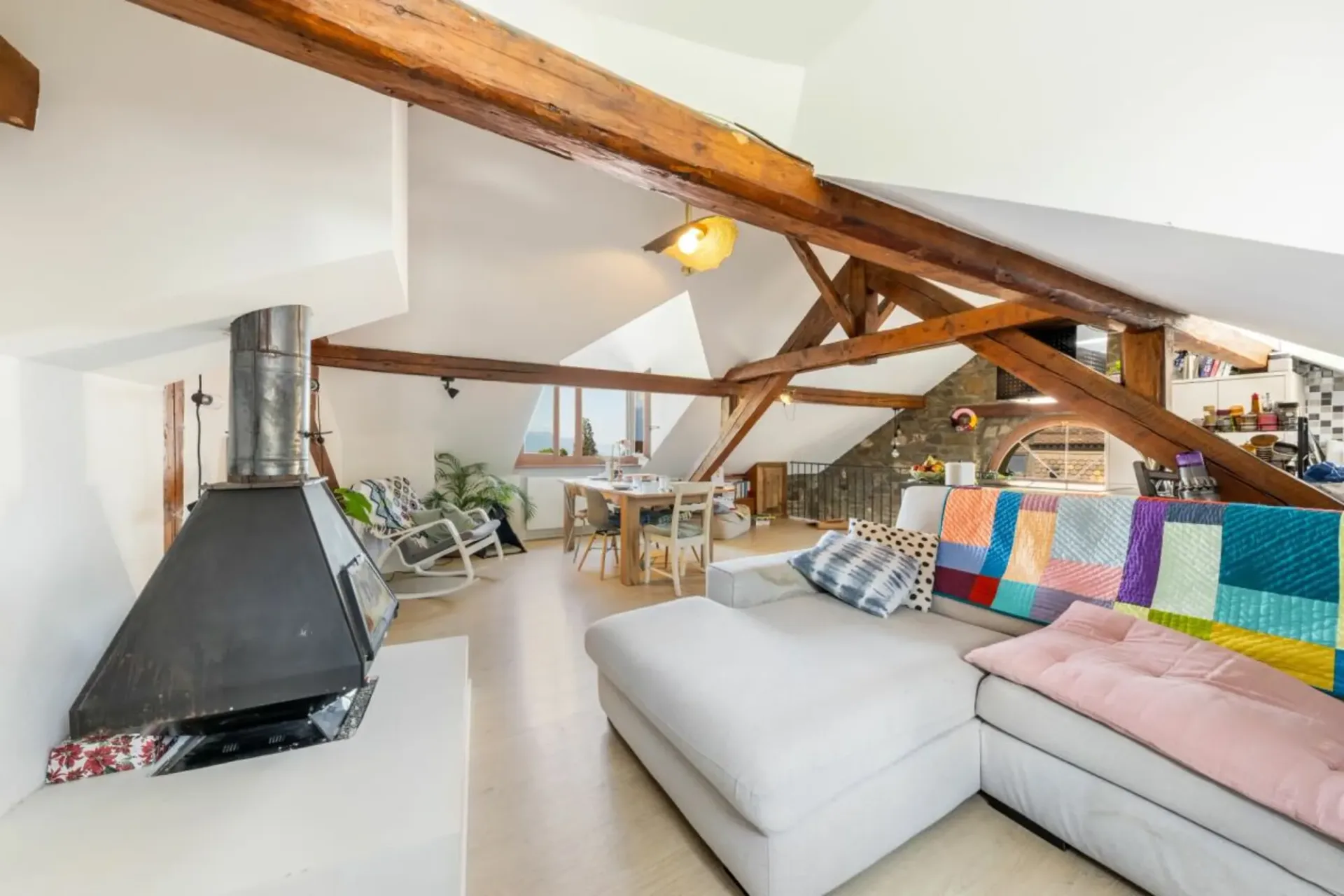 Charmant appartement duplex de 4,5 pièces au centre de Blonay
