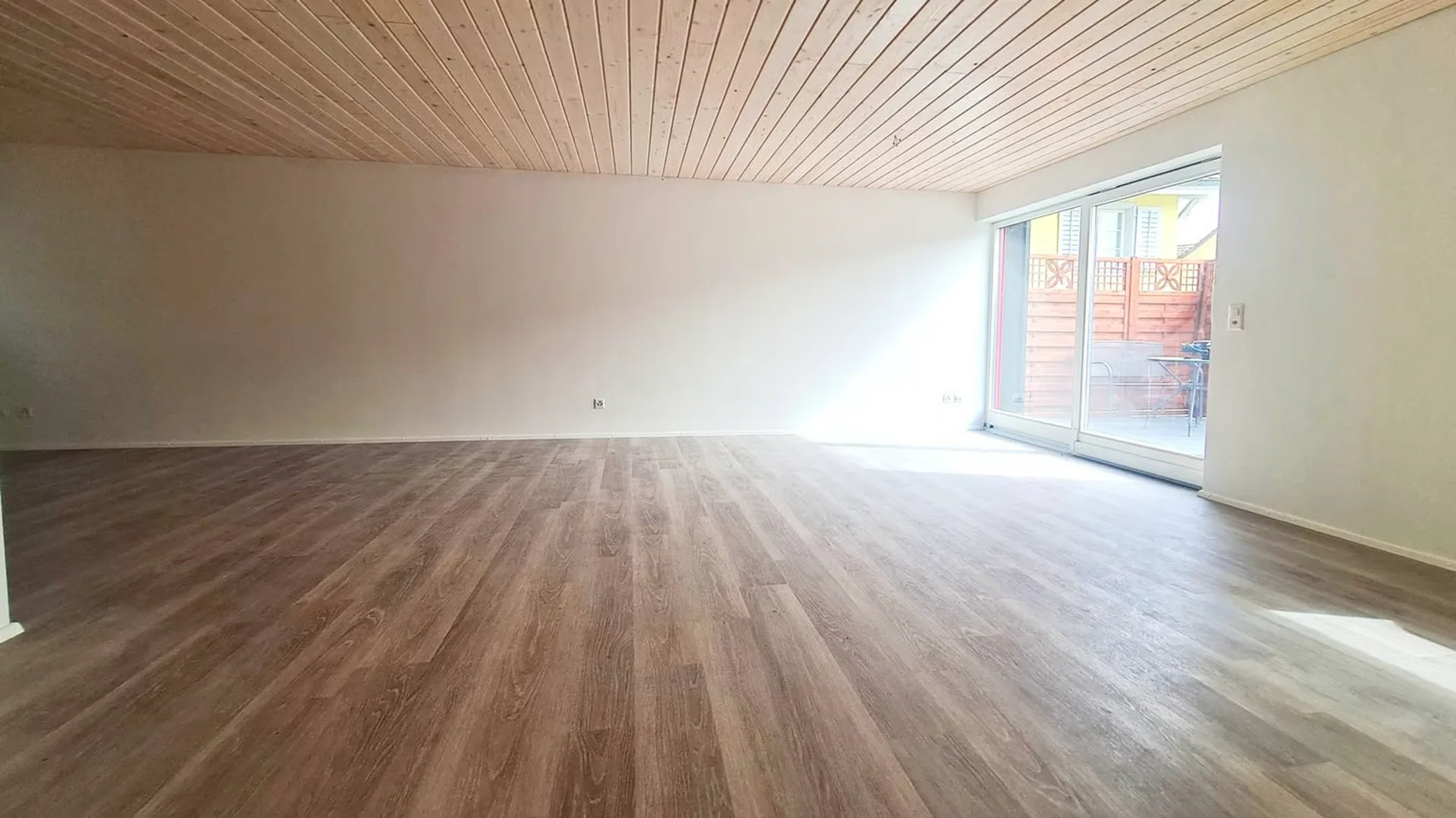 Ruhiges, helles Studio in innovativer Wohnform in Basadingen zu vermieten
