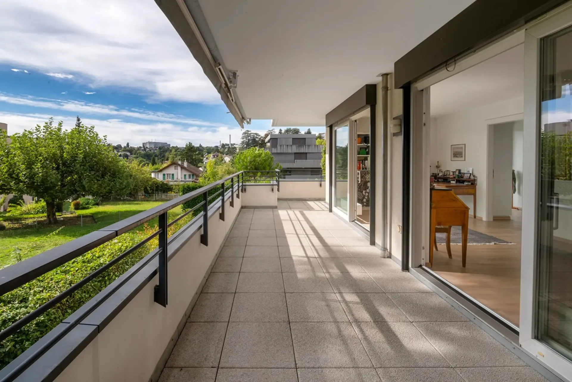 Prächtige Dachgeschoßwohnung mit Terrasse und Garten