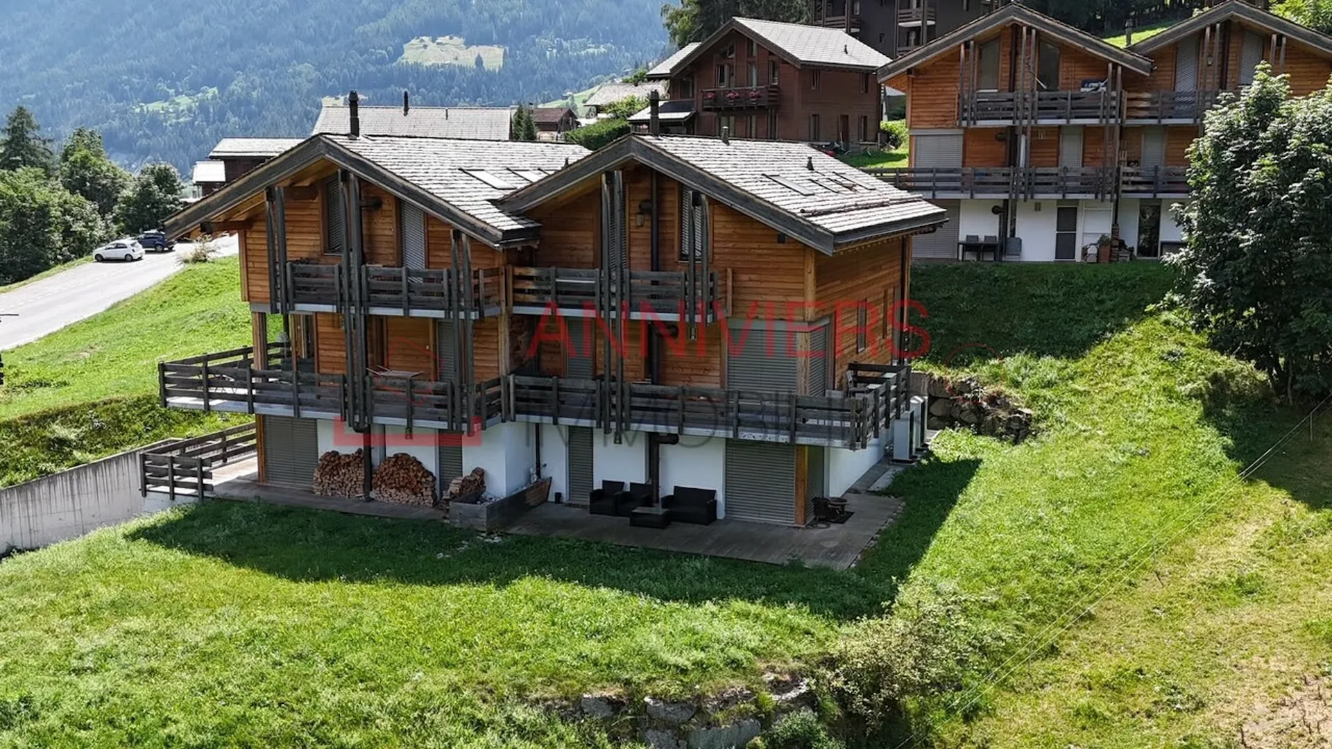 Geräumige Dachgeschosswohnung - 4 Zimmer - Freie und sonnige Aussicht