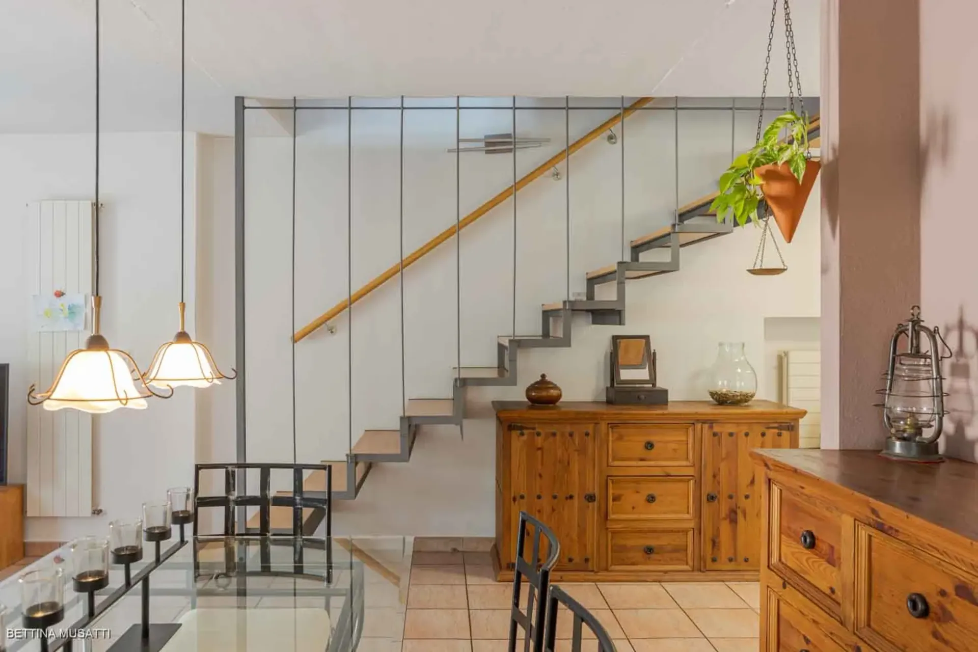 CAPOLAGO – TRADITIONELLES HAUS MIT WEINKELLER: TRADITION UND ERHOLUNG