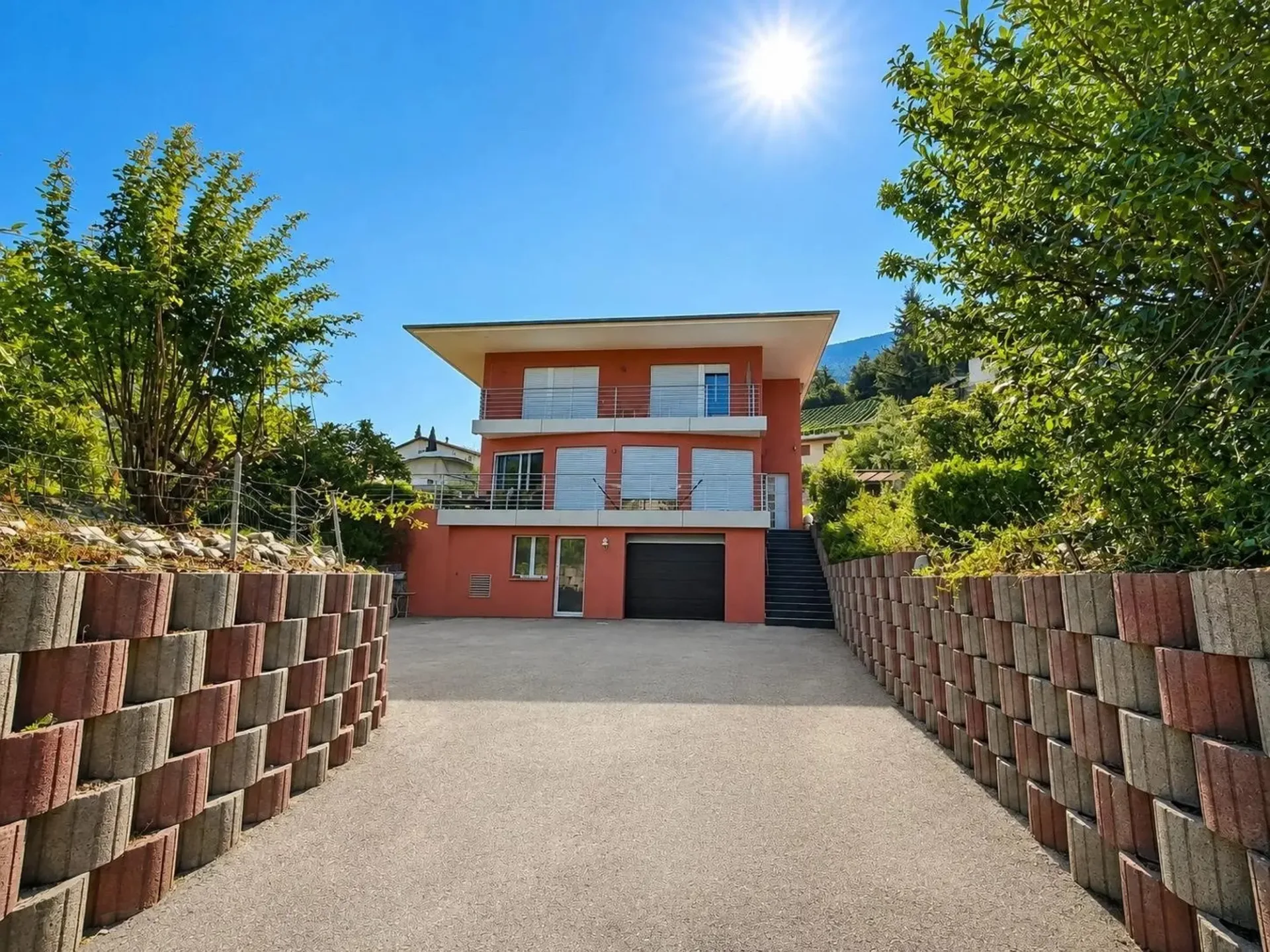 Geräumige Einzelvilla mit großem Garten in Sierre