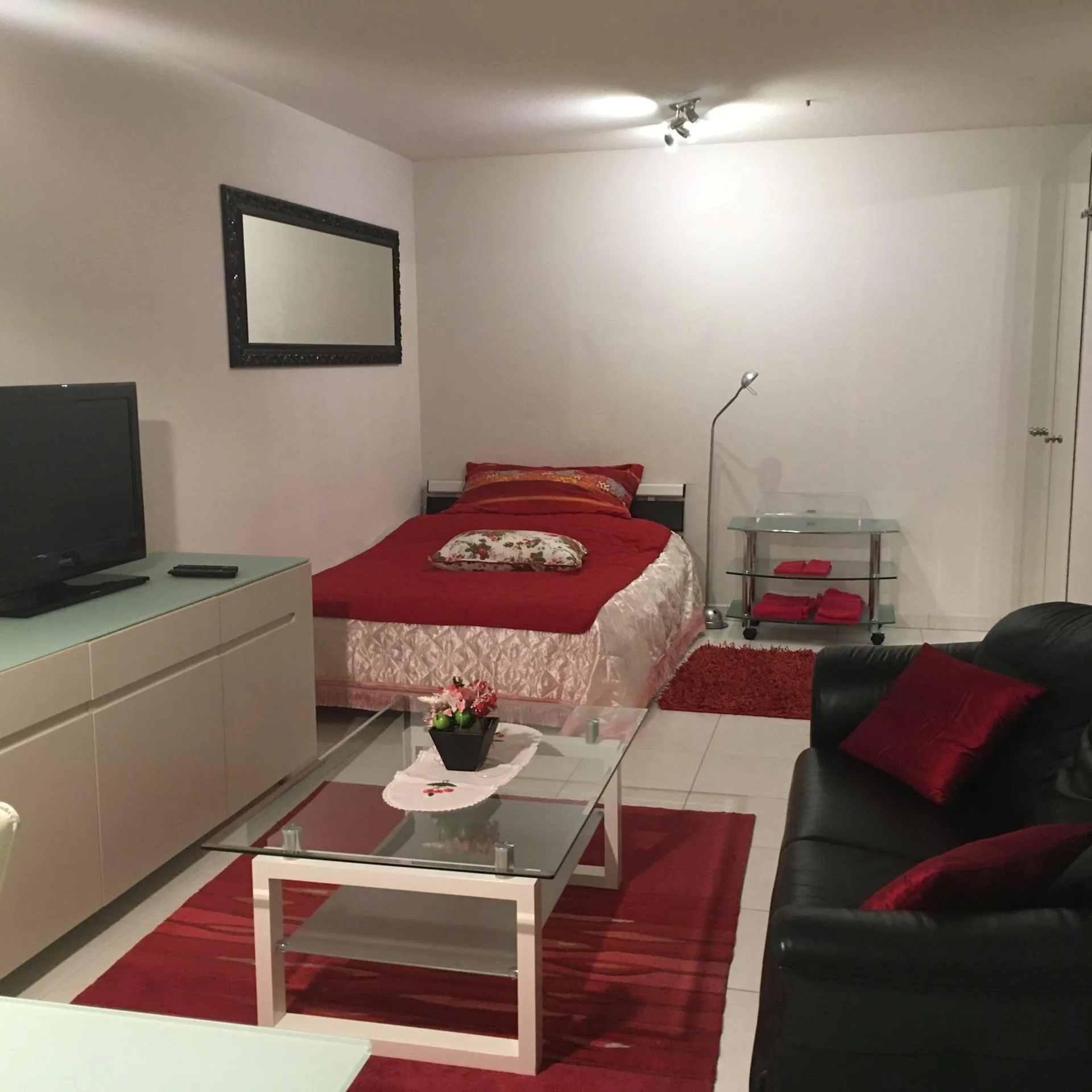 2.5-Zimmer-Wohnung - möbliert - mit Balkon in Buchs Zürich