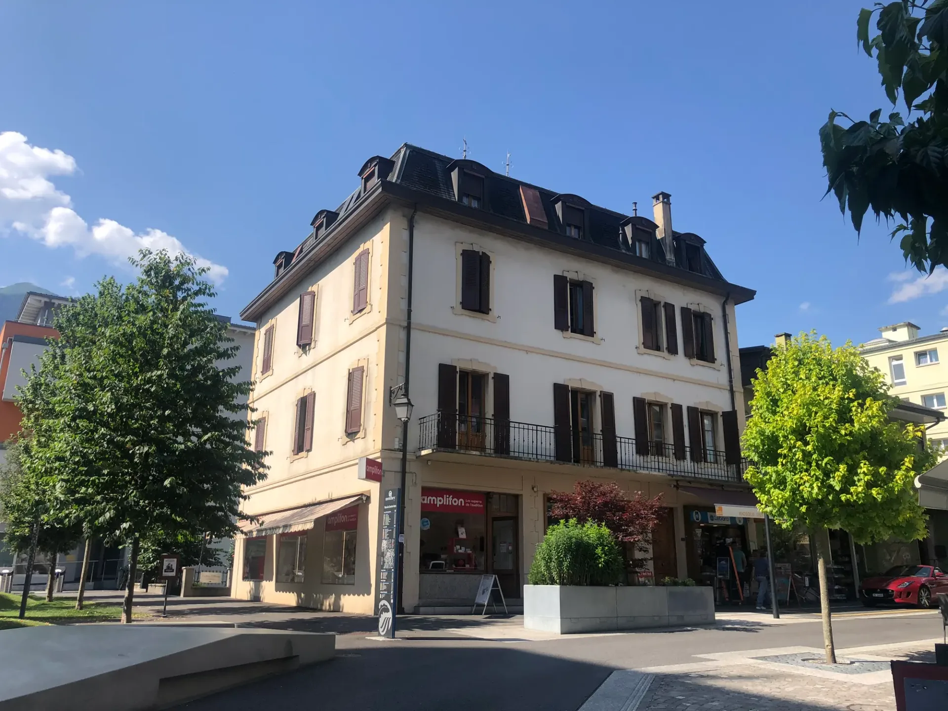 03160 - Commercial - Rue des Bourguignons 8 - Monthey