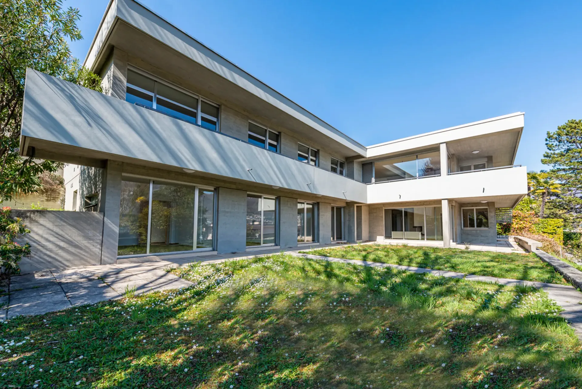 Generosa villa in zona strategica