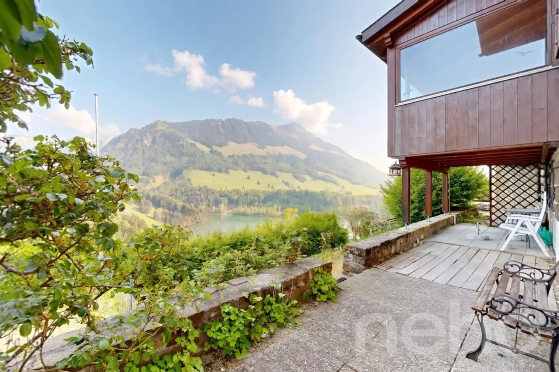 Affascinante chalet con vista panoramica sul lago di Montsalvens