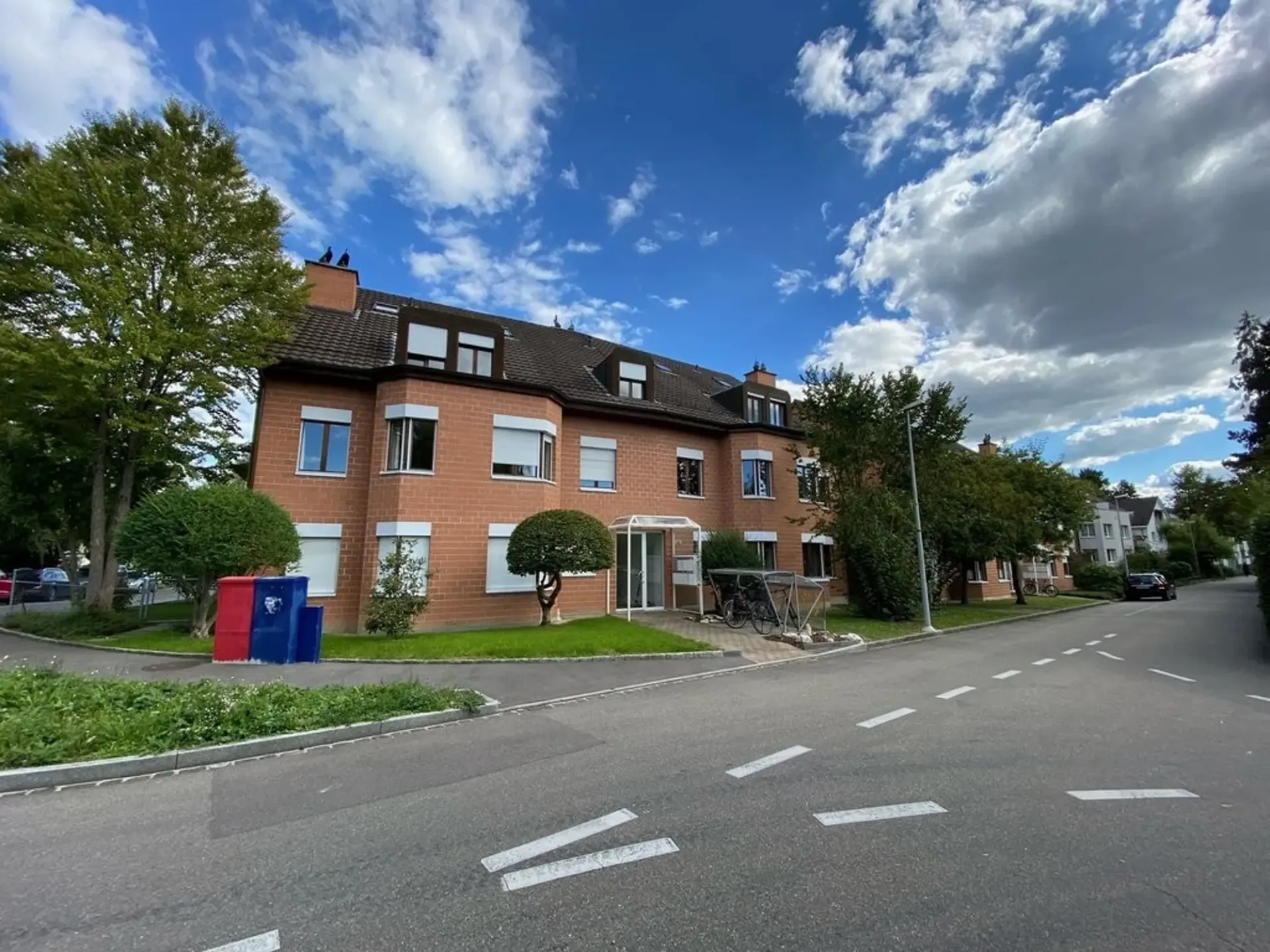 Vivere nel popolare quartiere residenziale di Riehen!