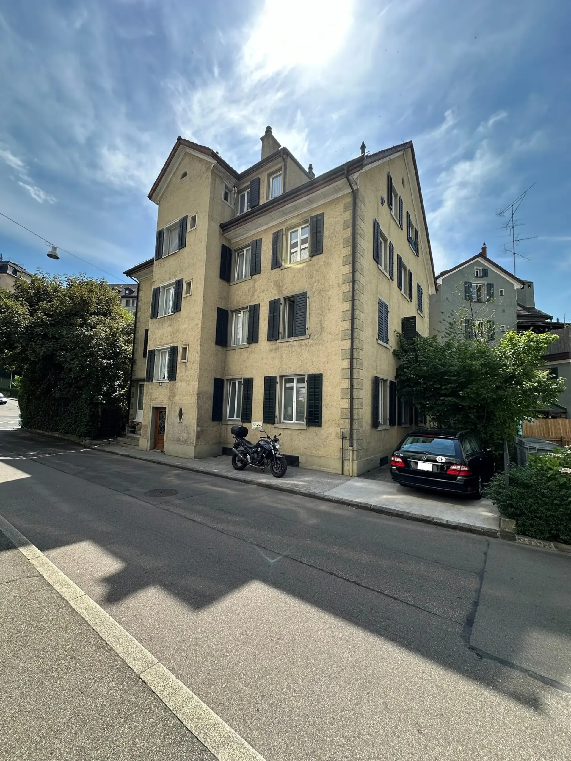 Charmantes Mehrfamilienhaus an der Beckenhofstrasse 17 in Zürich
