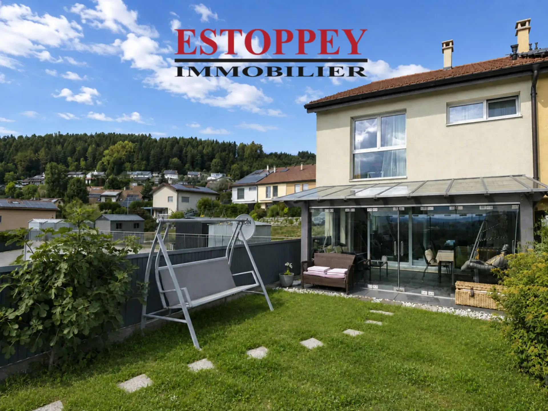 Semi-Detached Villa with 5.5 Rooms