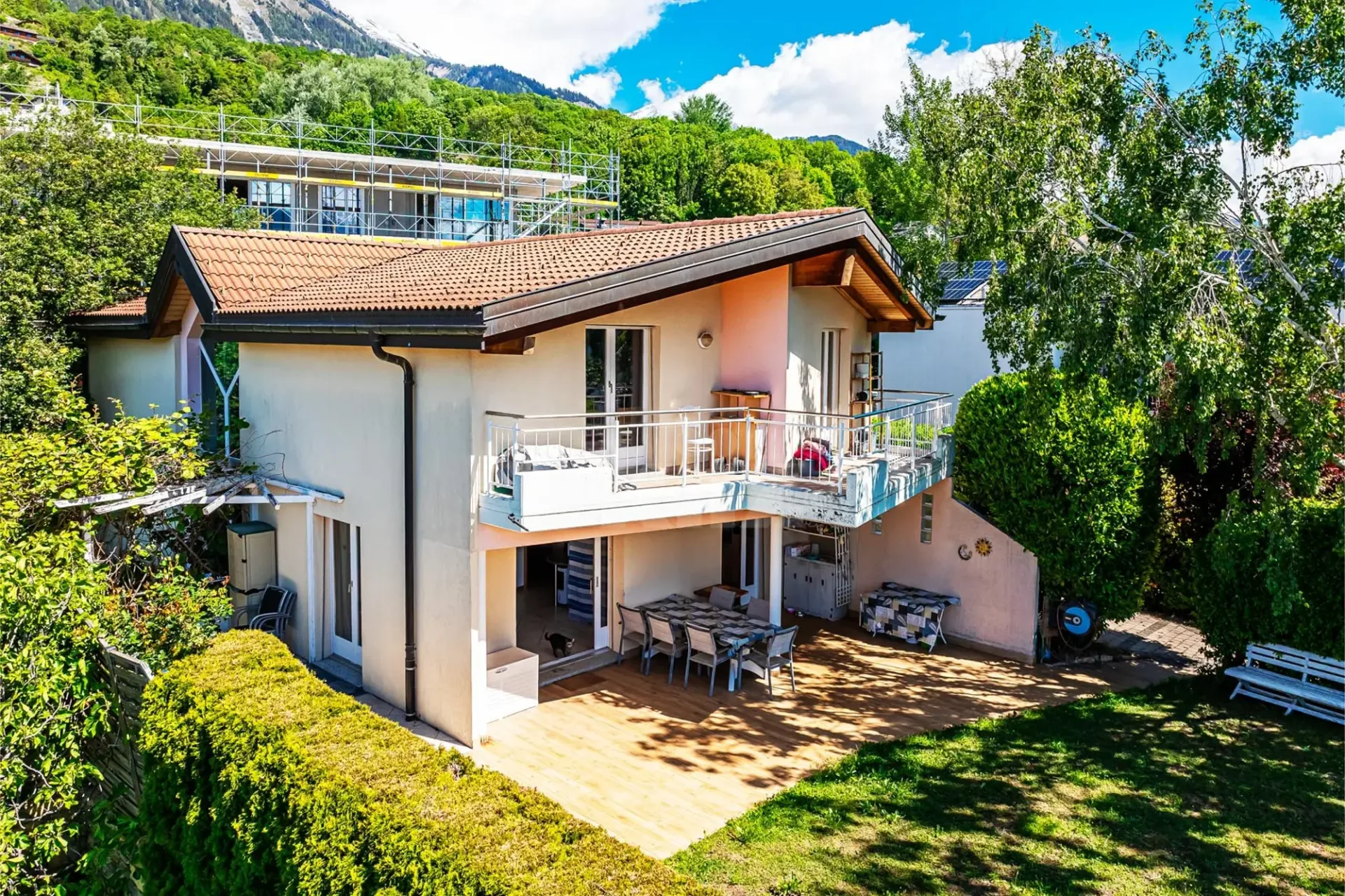 Prächtige Familienvilla mit Garten