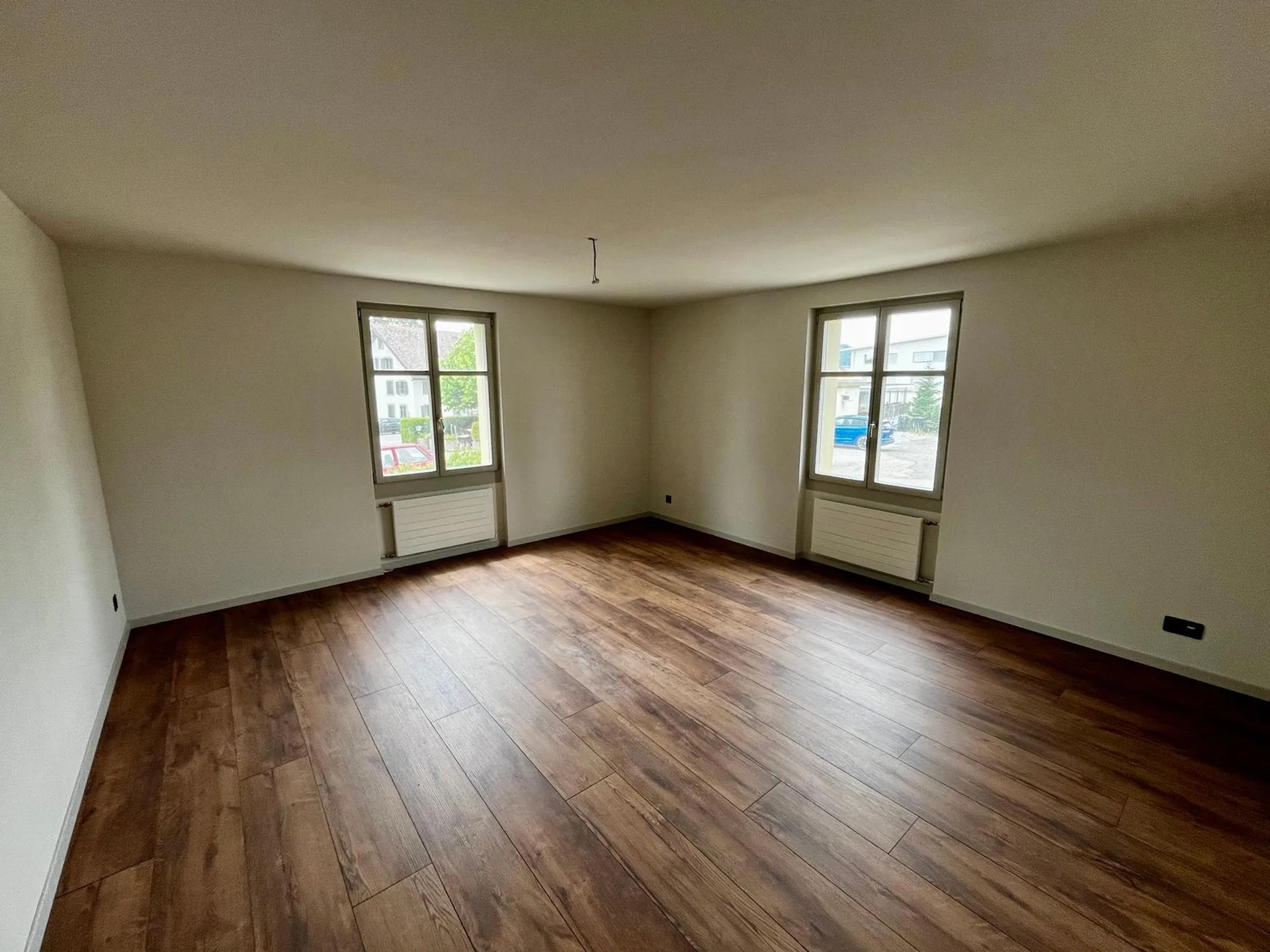 2-Zimmerwohnung mit Sitzplatz: Erstbezug in historischer Villa
