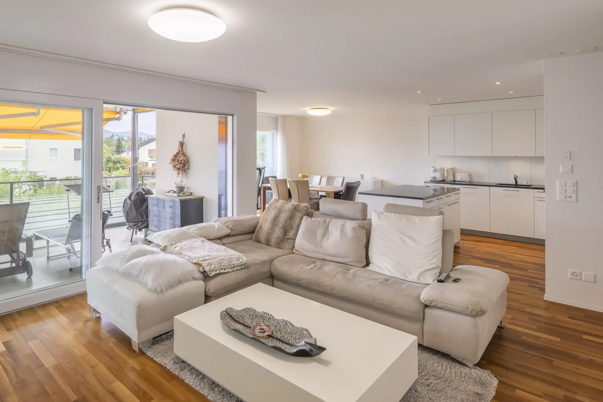 4.5-Zimmer-Wohnung in Hombrechtikon - grosszügiges Wohnen mit sonnigem Balkon
