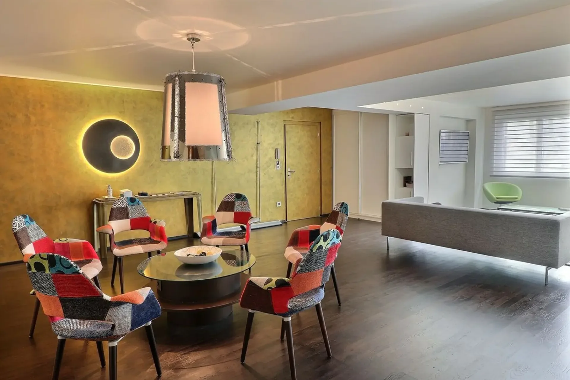 Lokal mit hohem Standard im Zentrum von Montreux