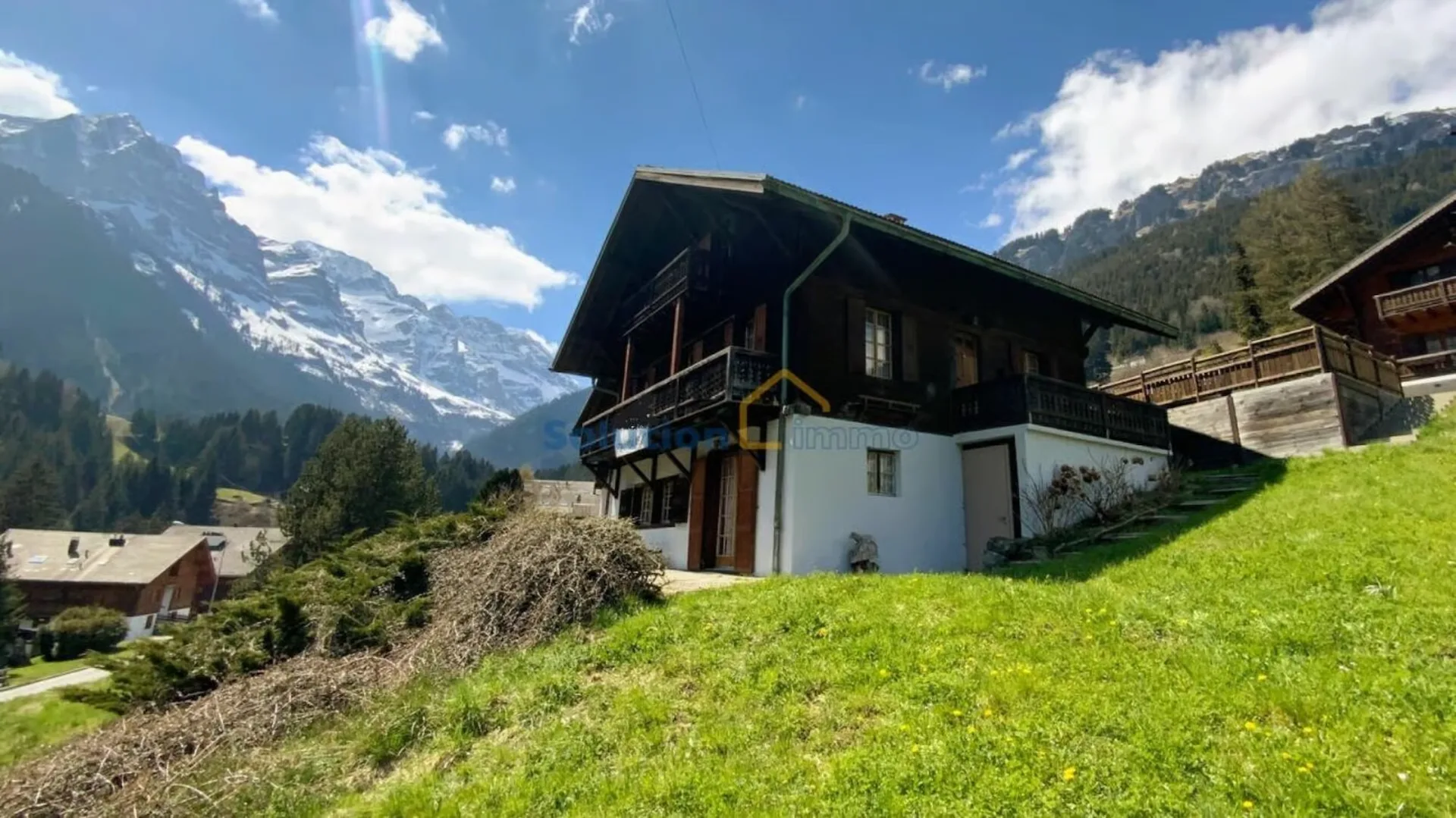 Großes Chalet mit 8 Zimmern, sehr sonnig
