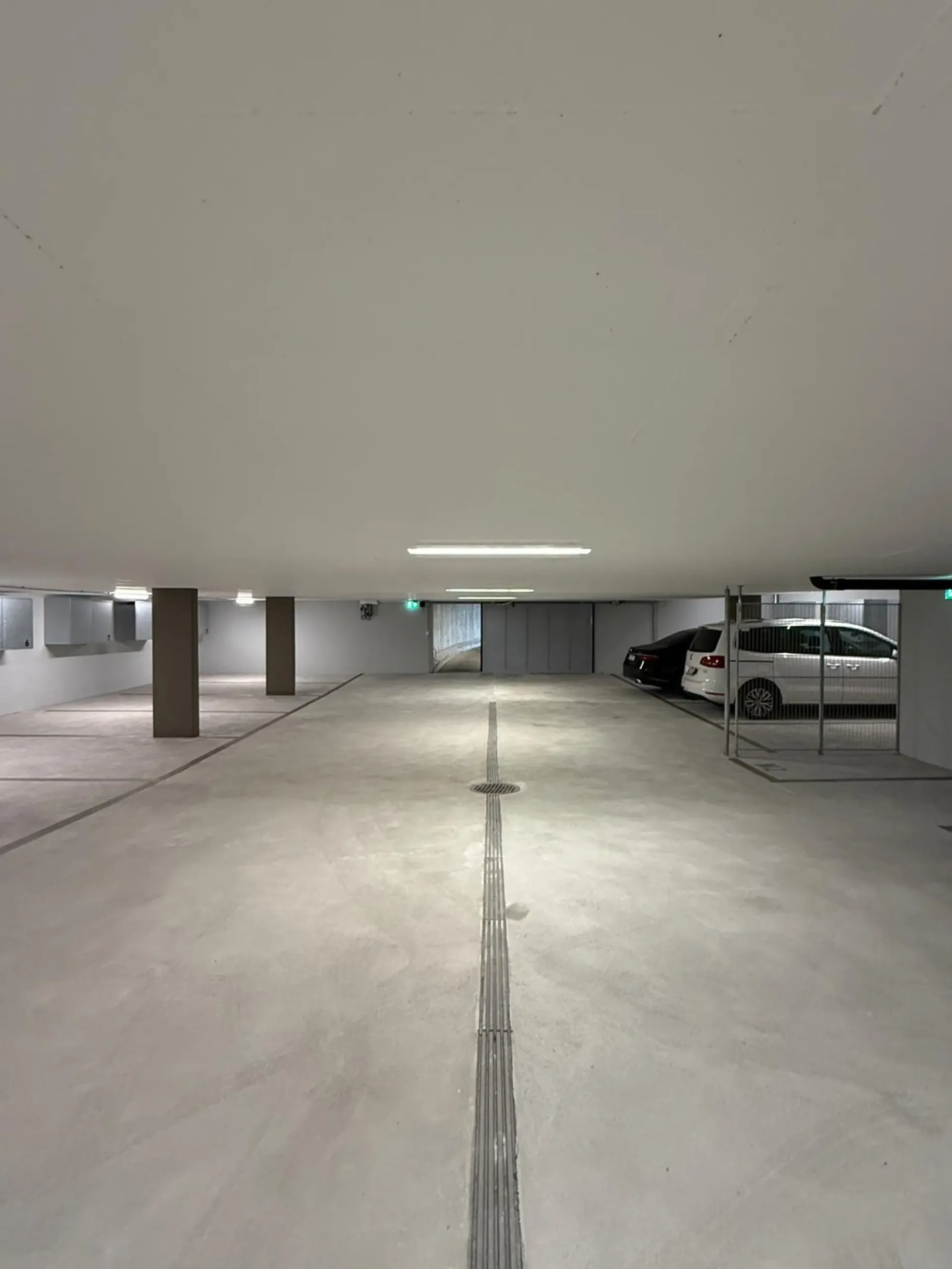Einstellplatz an zentraler Lage in Adliswil