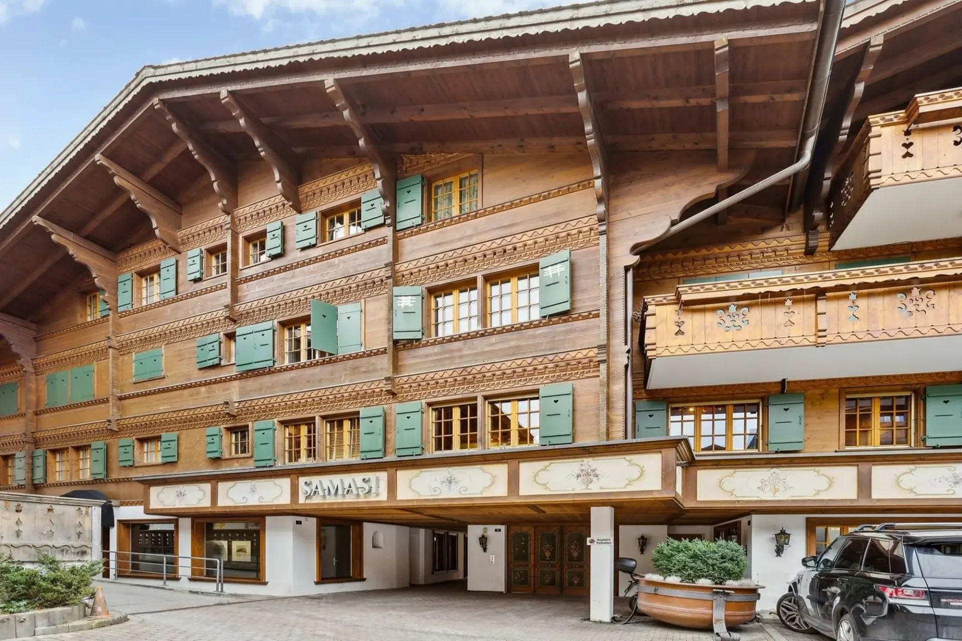 Die Lage !!! Auf der prestigeträchtigen Promenade von Gstaad