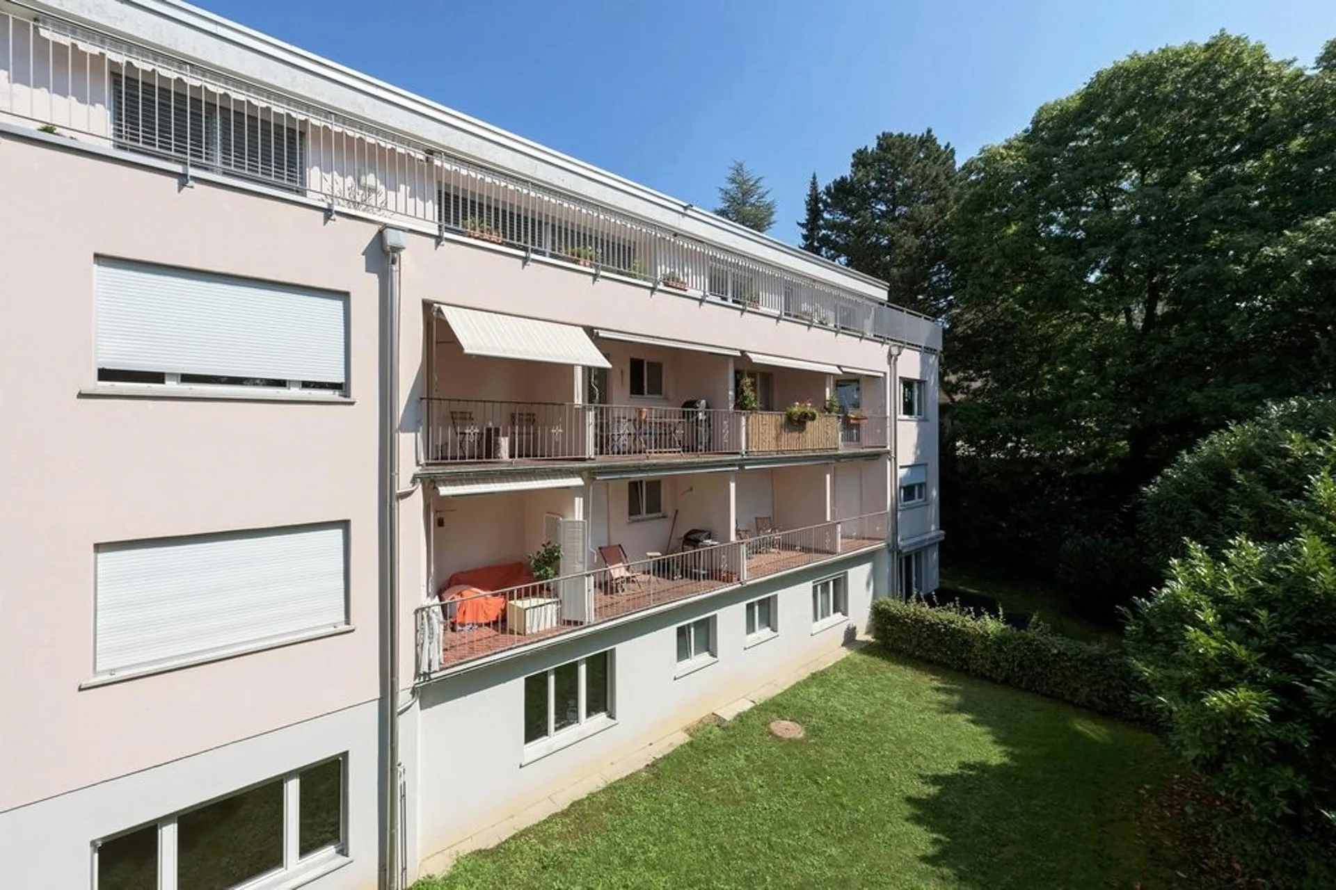 Einzelgaragenbox am Zürichberg