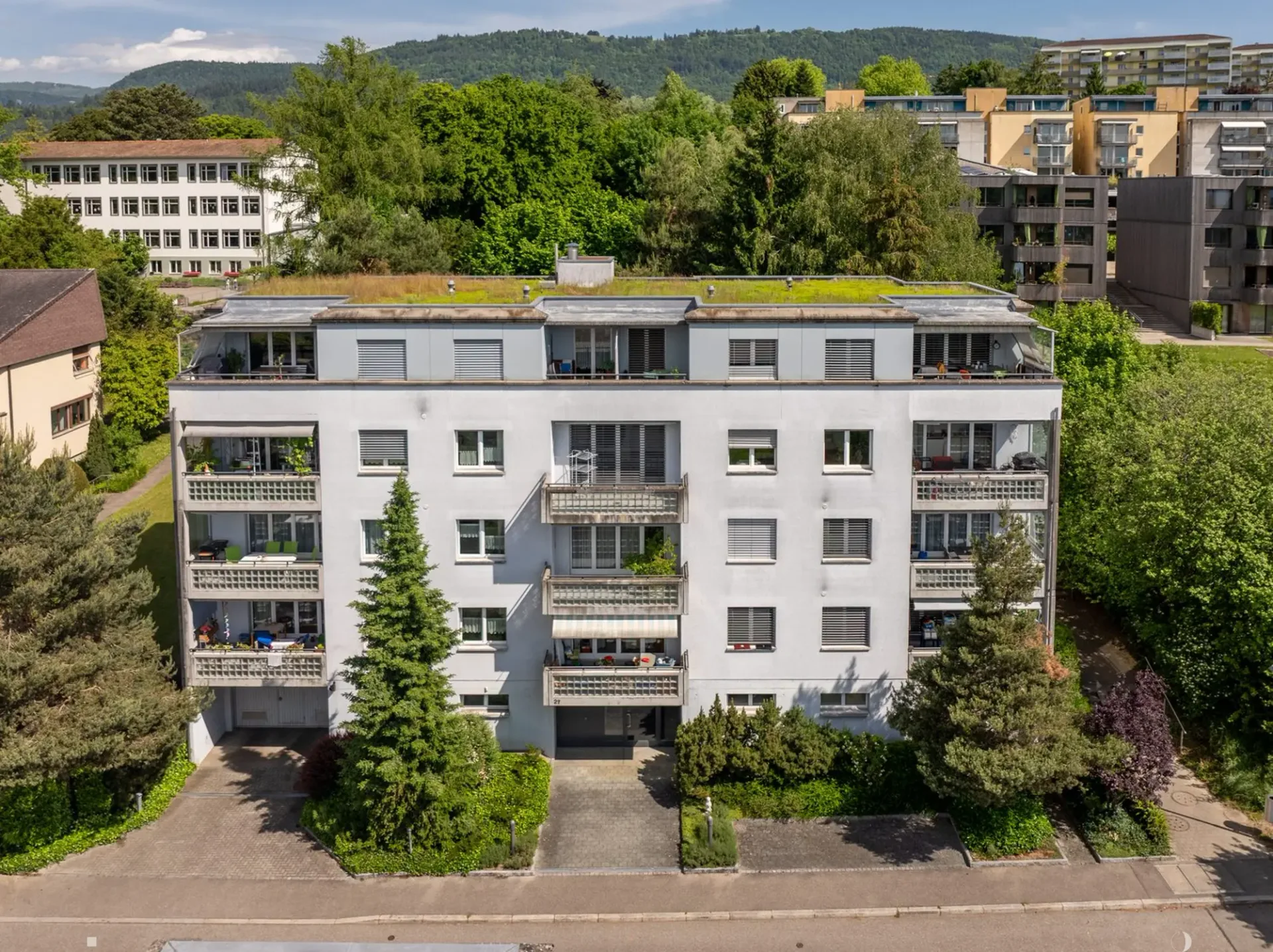 Appartement lumineux 4.5 pièces avec balcon et belle vue à Biel/Bienne