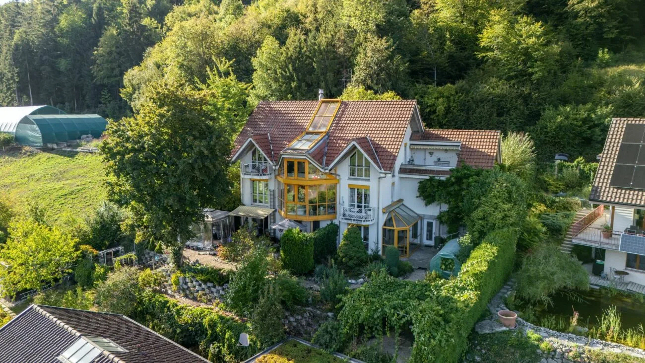 MAISON TRIA | THREE RESIDENTIAL UNITS. 306 M². A HOUSE FULL OF POSSIBILITIES.