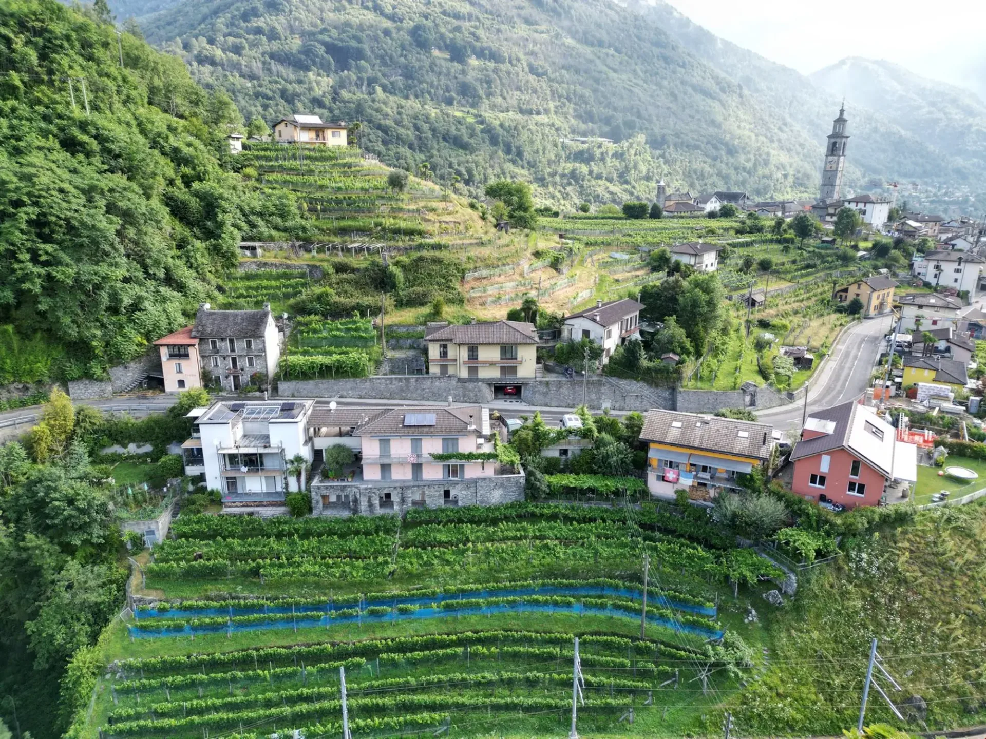 Appartement mit Terrasse von 3.5 Zimmern in Intragna – Panoramablick und Tessiner Charme