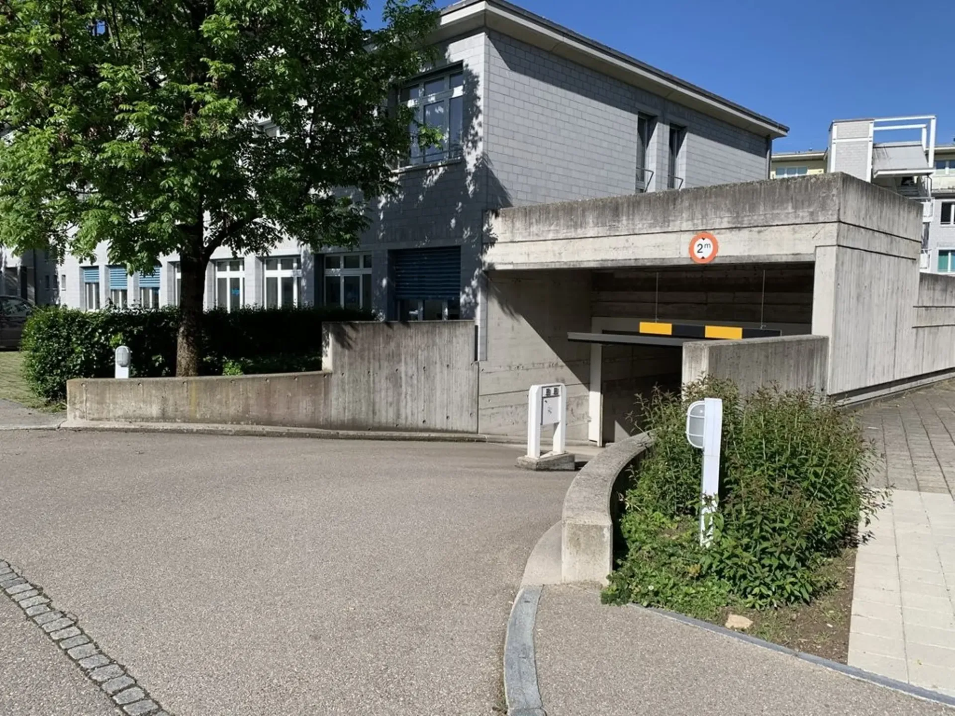 Doppeleinstellplatz in Männedorf zu vermieten!