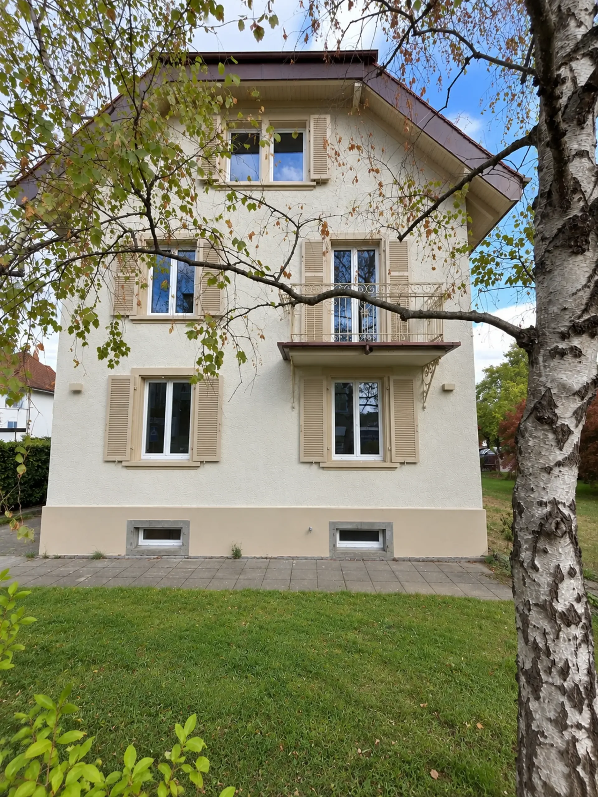 Unique living experience under the roof – 2.5 rooms in Münchenstein