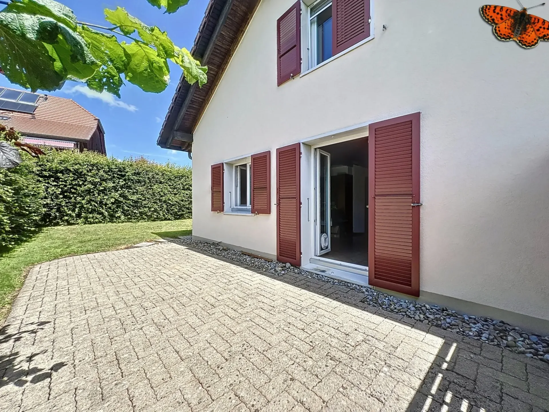 2½ ZIMMER - Mit Terrasse