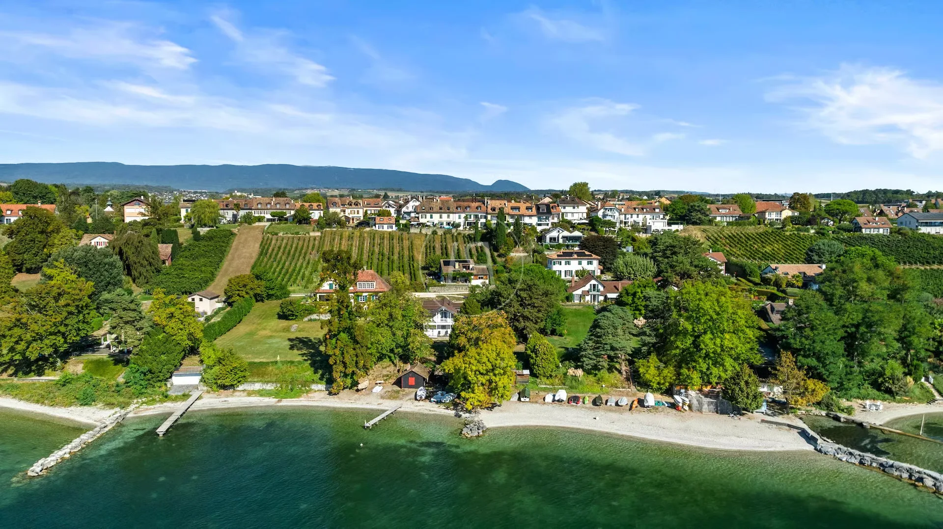 Ein Juwel mit Panoramablick auf den Genfersee
