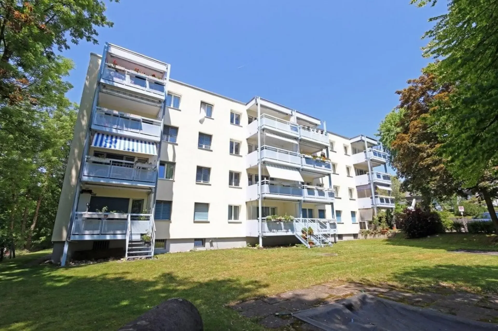 Charmante 3.5 Zimmer-Wohnung im Hochparterre