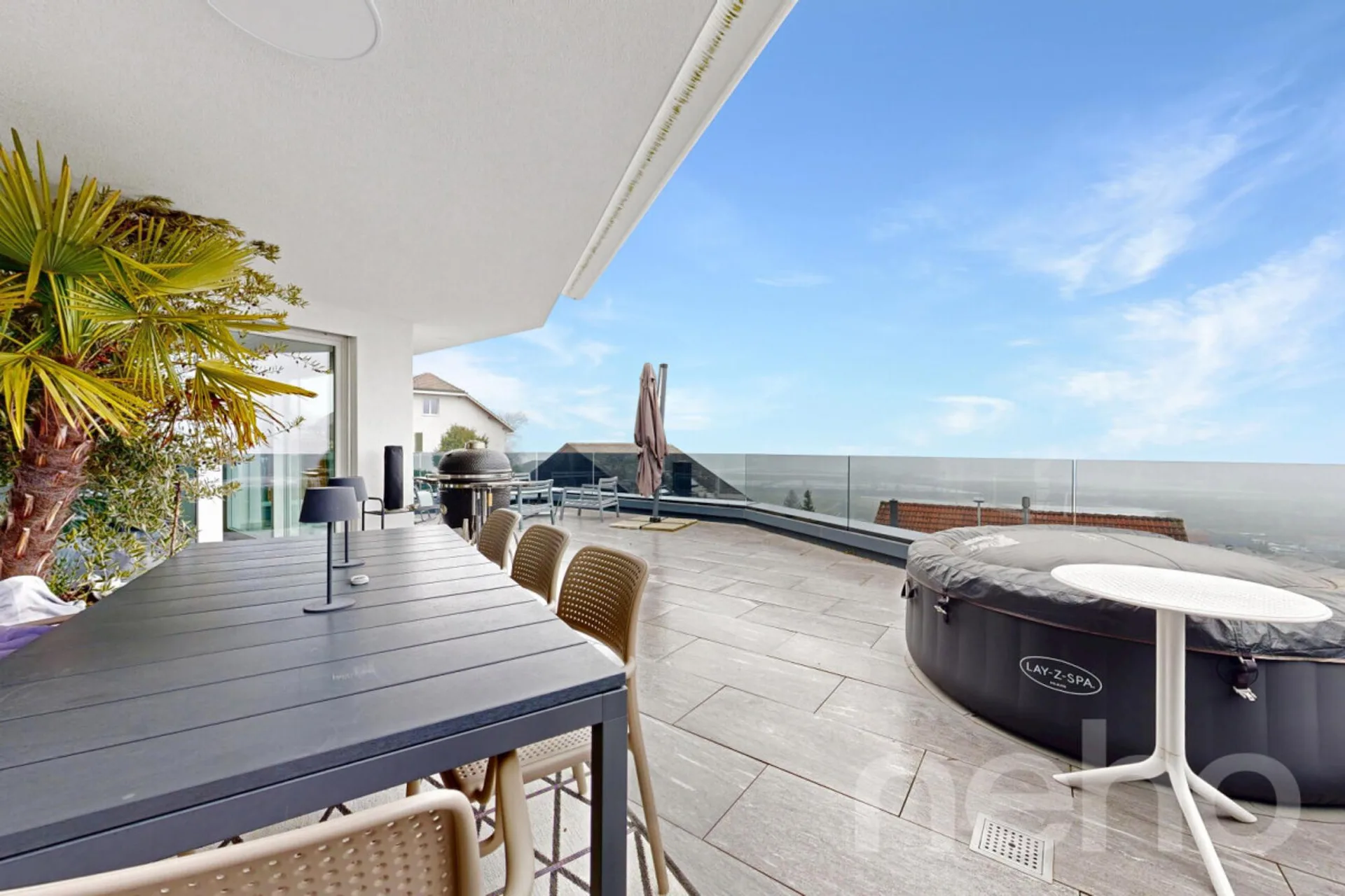 Terrassenwohnung mit 63 m² Aussenfläche & Weitsicht