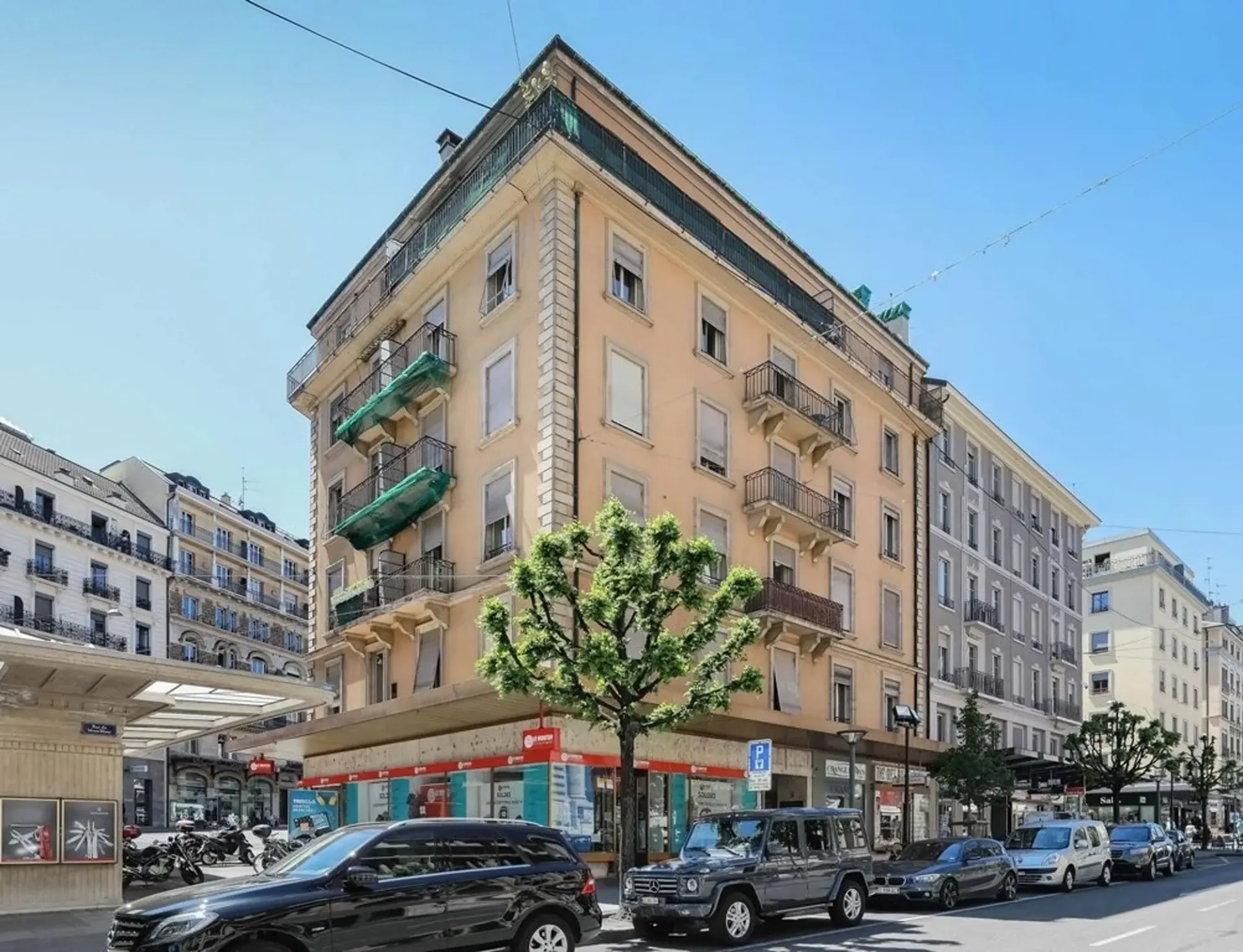 Vier-Zimmer-Wohnung im dritten Stock im Bahnhofsviertel
