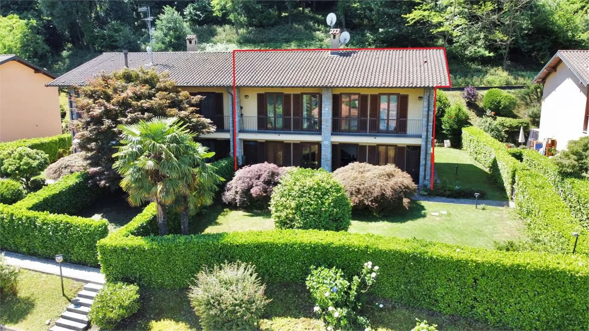 Eckvilla sehr gepflegt in zentraler Lage mit Garten und Aussicht