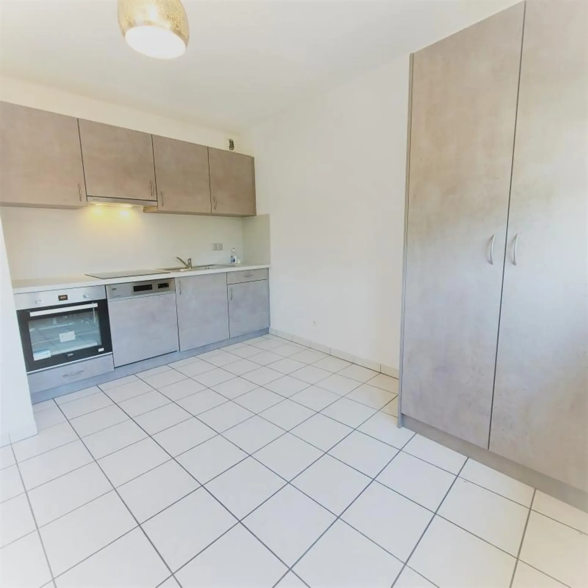 Ampio appartamento di 3 locali di 87m² nel centro del villaggio