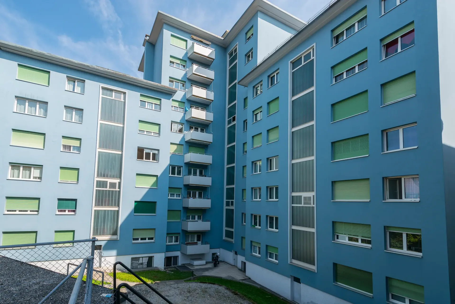 Quiet neighborhood, 3 minutes walk from the city center!