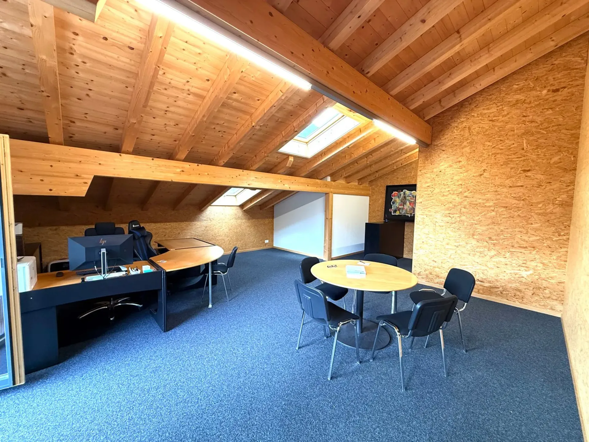 Modernes Büro zu Vermieten / Preis inkl. Strom