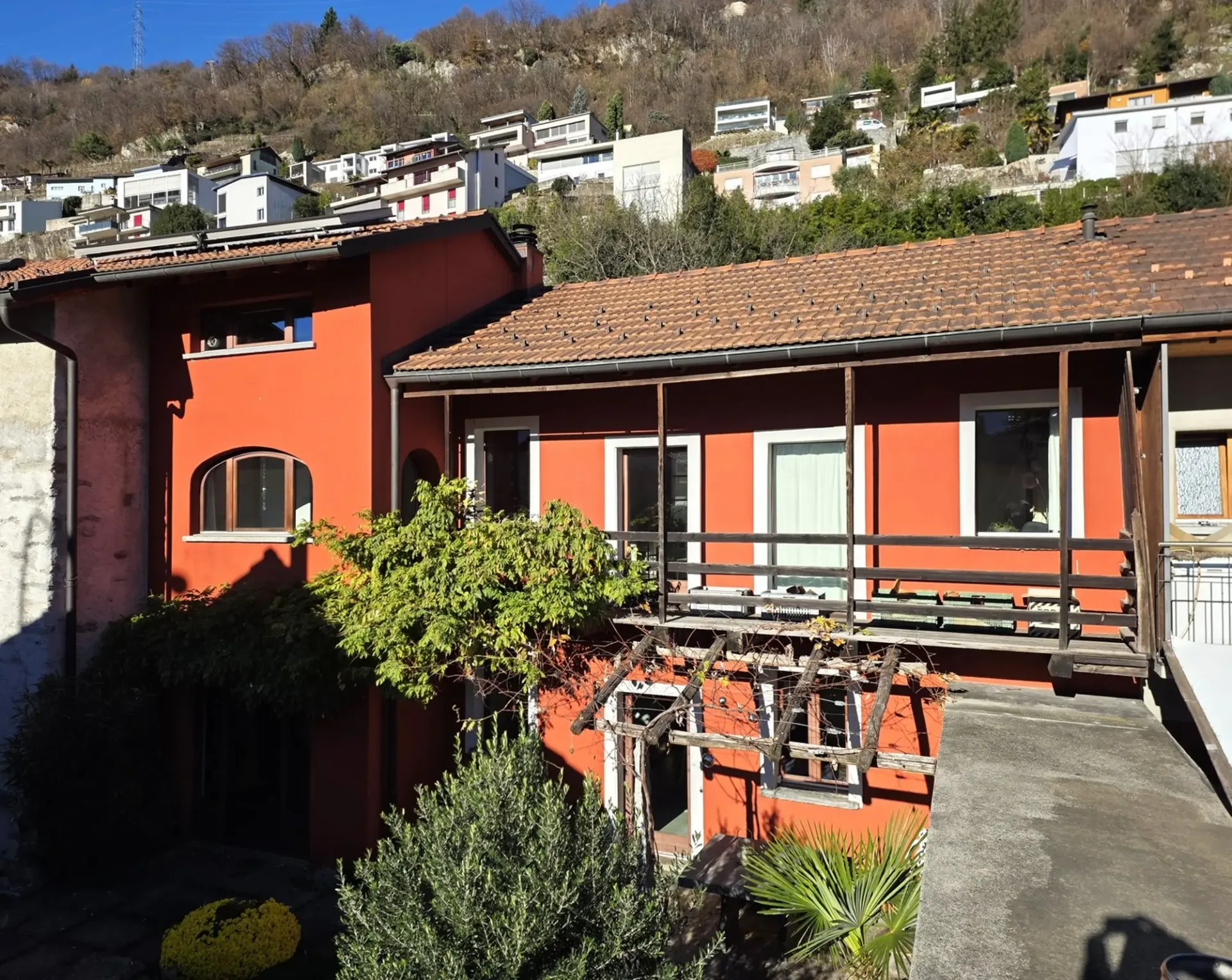 Schönes typisches Tessiner Haus mit 6 Zimmern