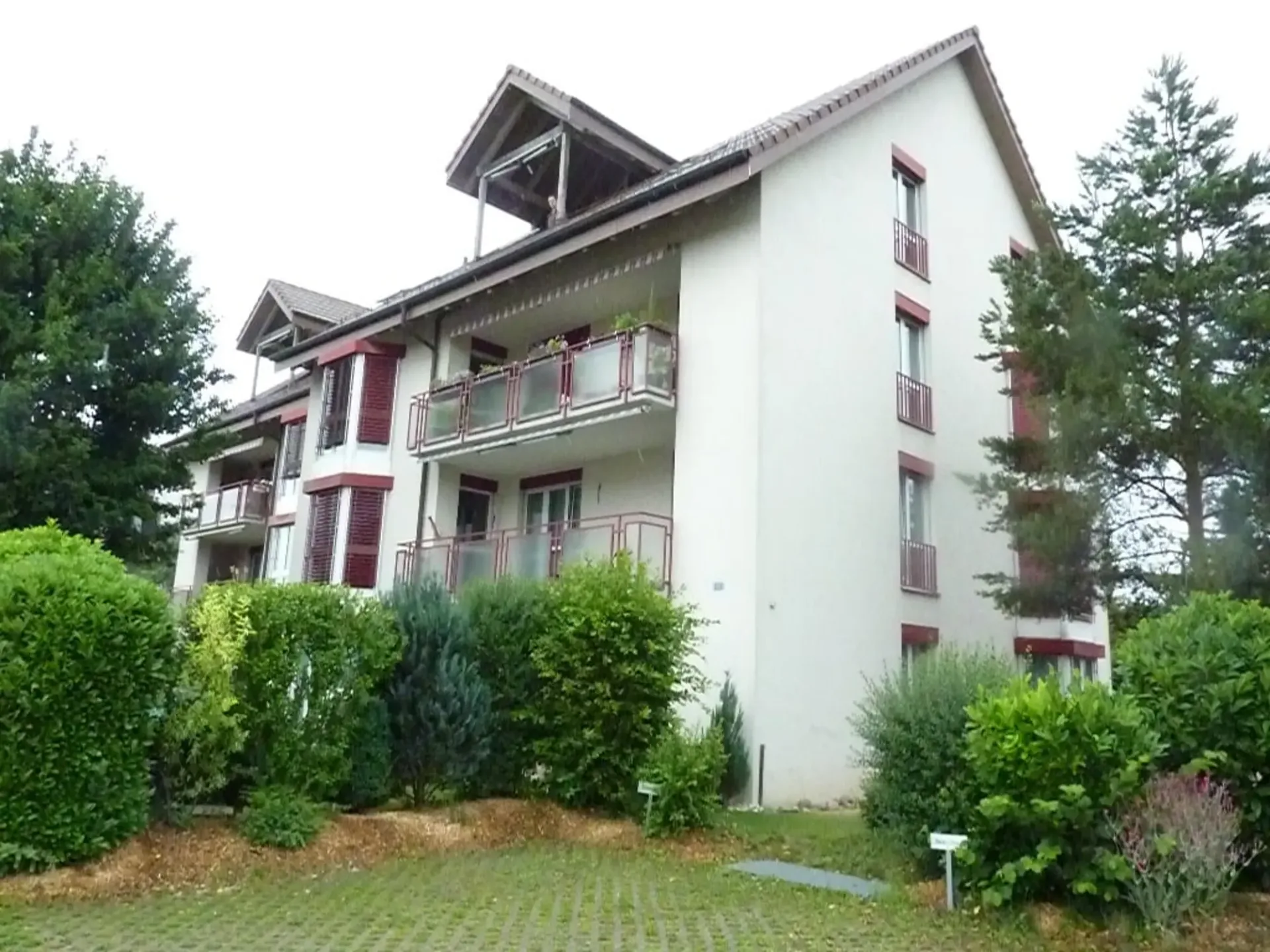 Einstellplätze in Tiefgarage zu vermieten
