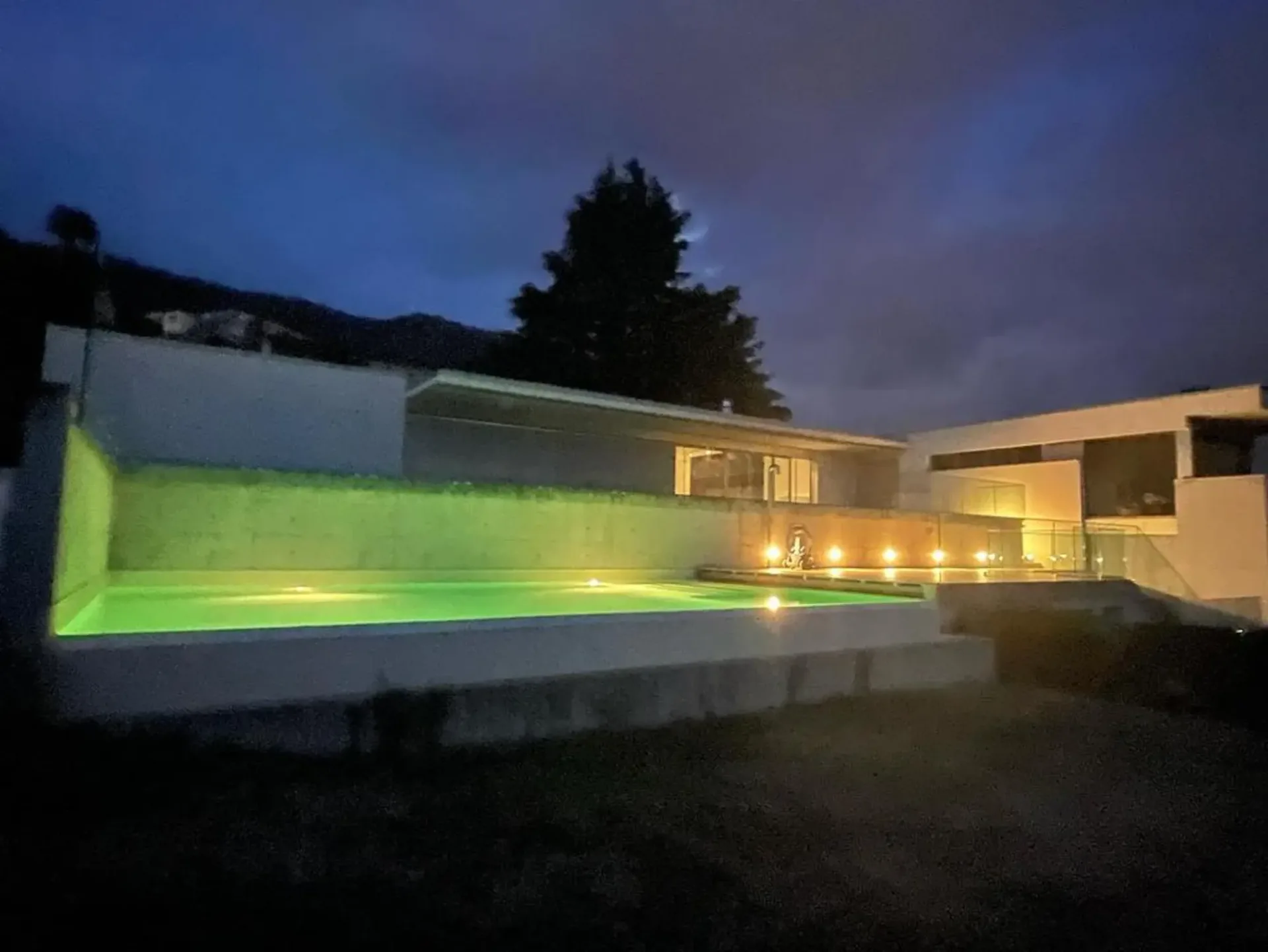 «Villa von Prestige, mit Salzwasserpool und offener Aussicht»