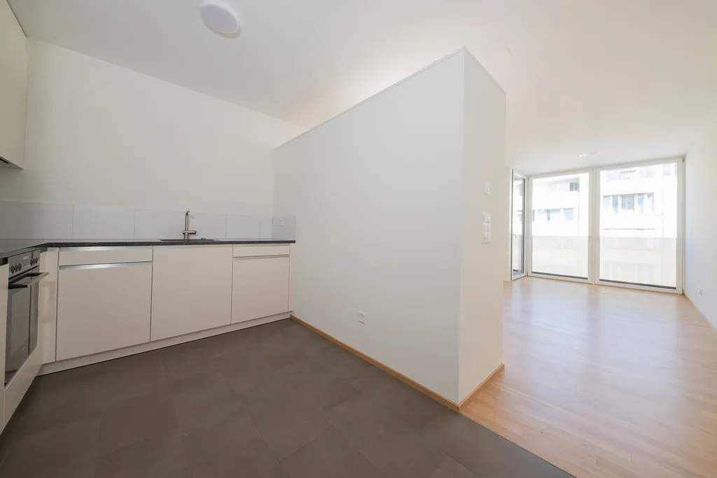 Attractive and bright apartment at the exhibition square